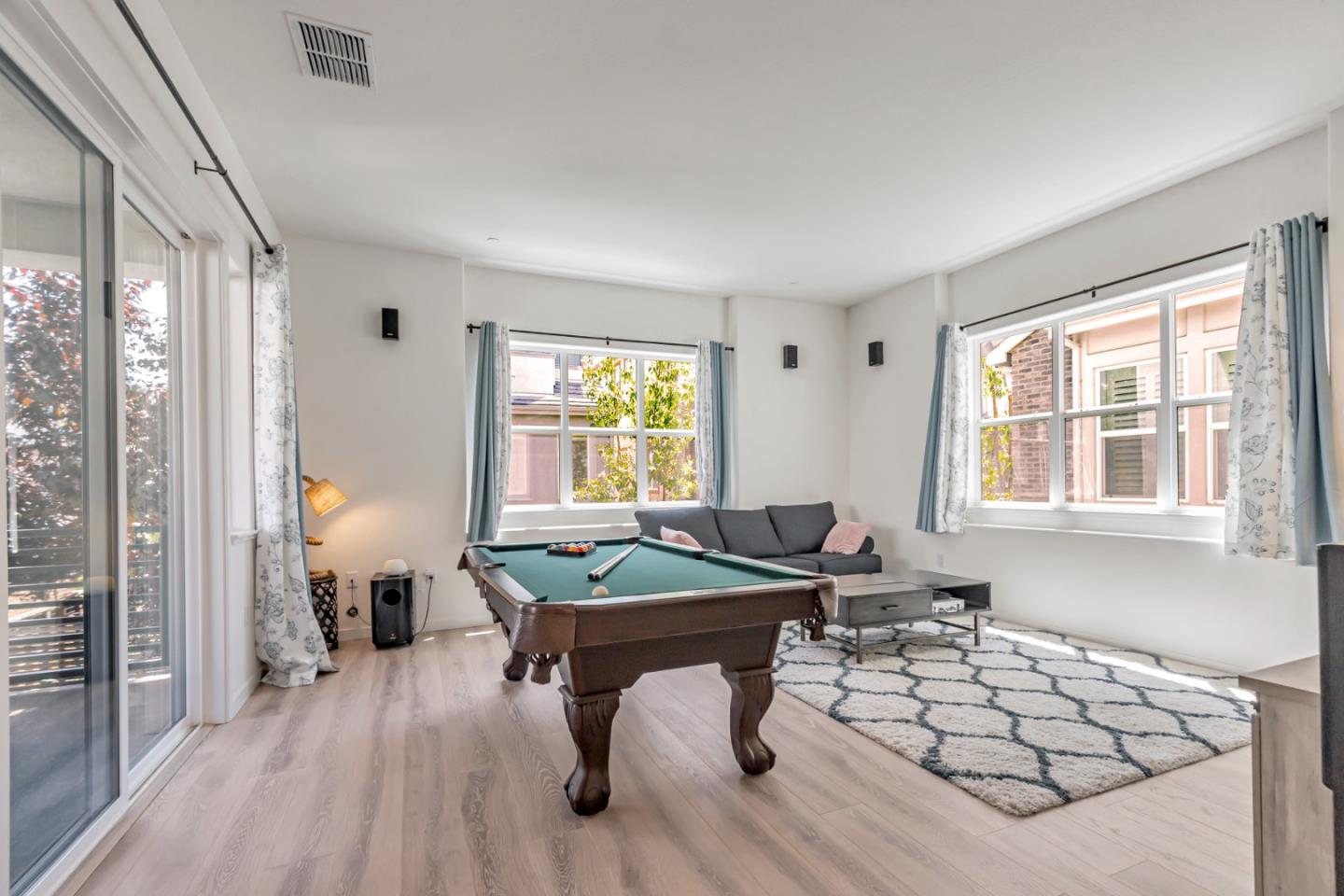 2192 Pastoral Loop