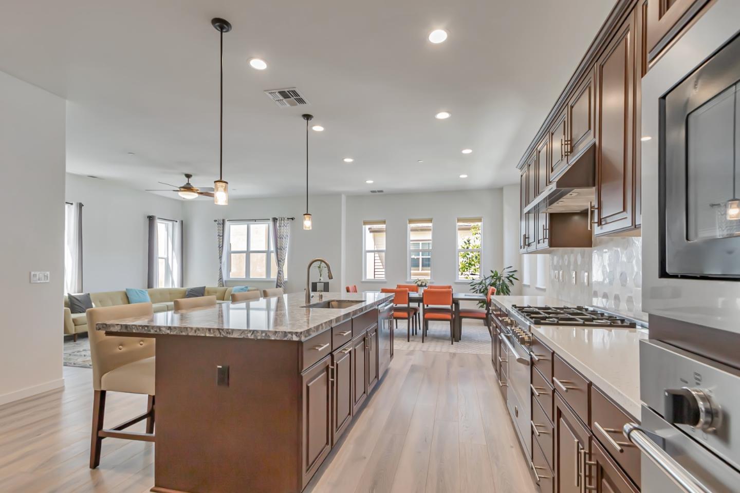 2192 Pastoral Loop