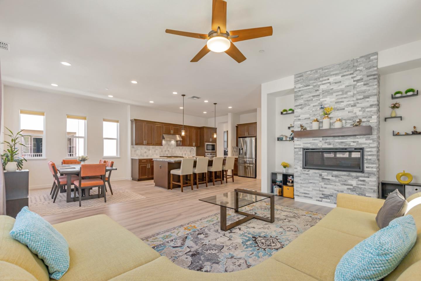 2192 Pastoral Loop