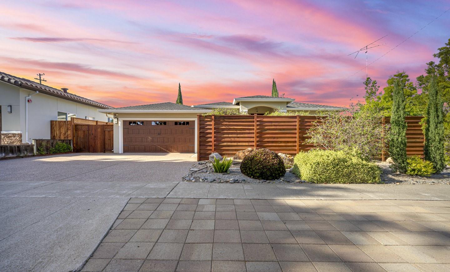 3887 Acapulco Drive