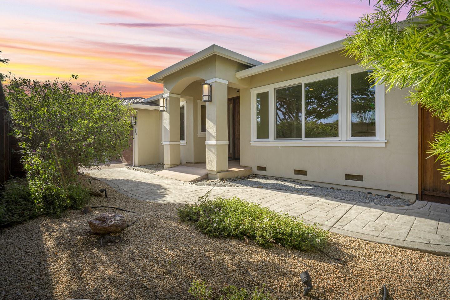 3887 Acapulco Drive