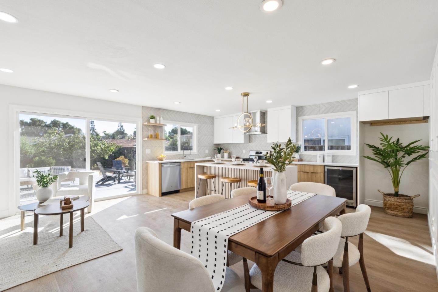 1061 Fairbrook Court