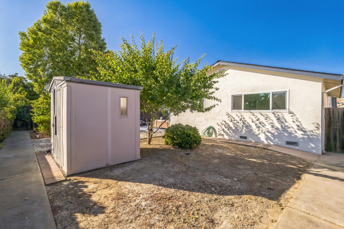 1061 Fairbrook Court