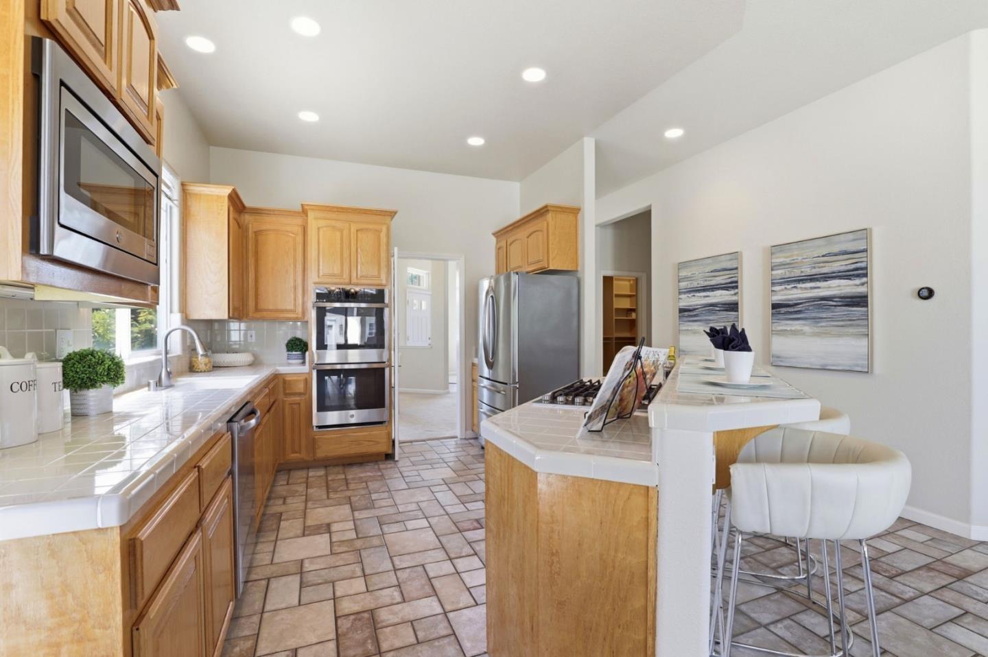 1201 Blue Parrot Court
