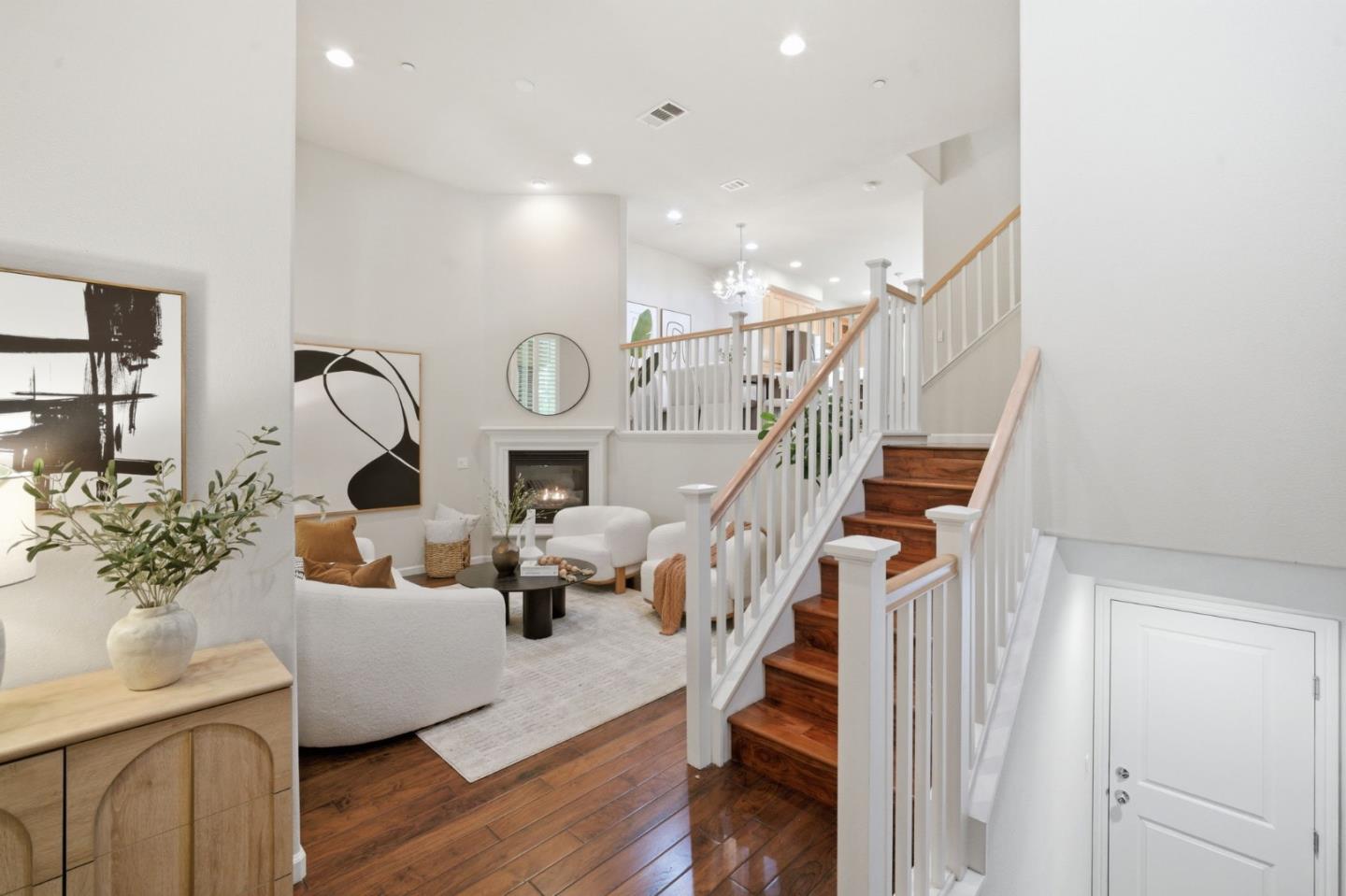 2210 Mendocino Lane