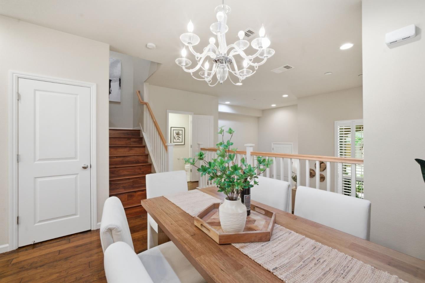 2210 Mendocino Lane