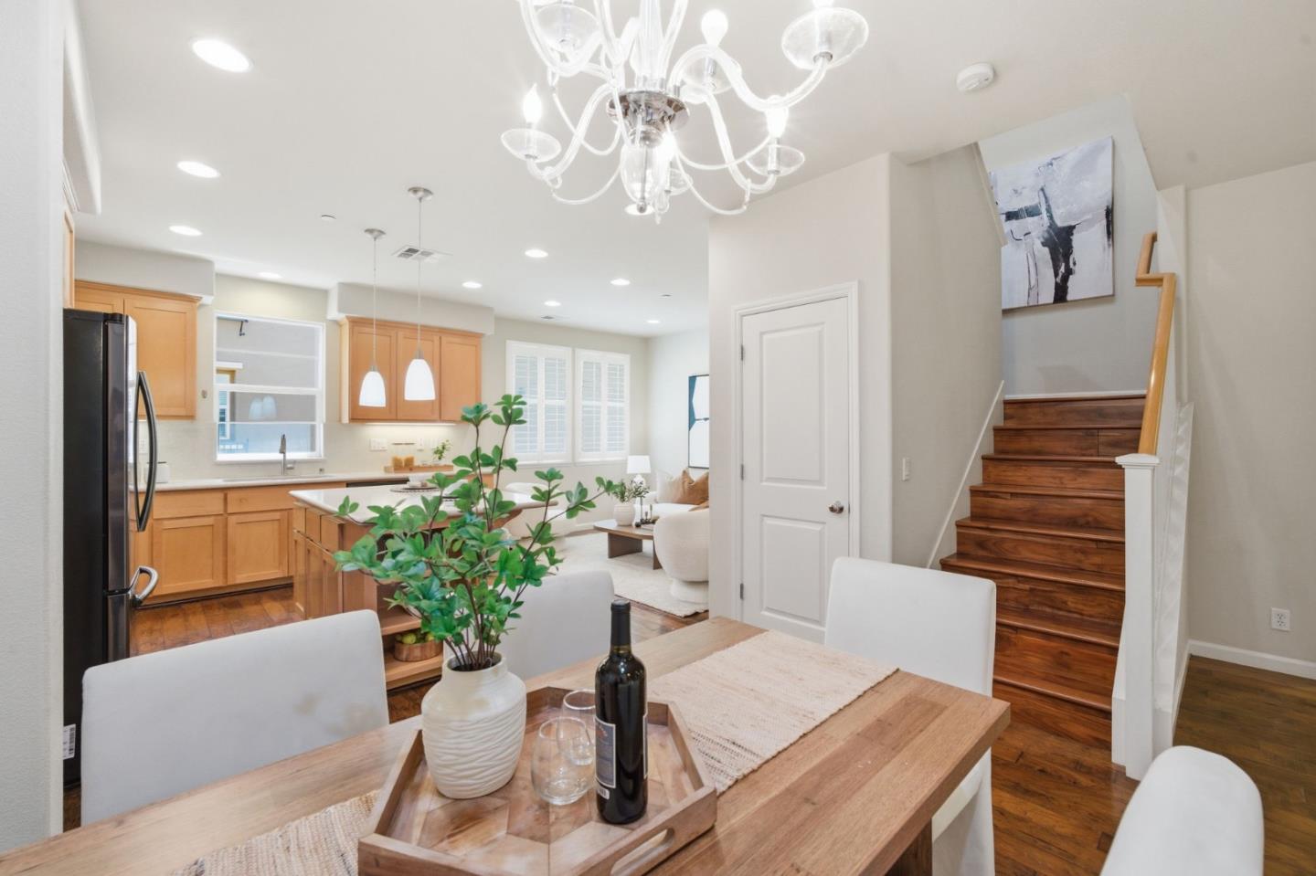 2210 Mendocino Lane