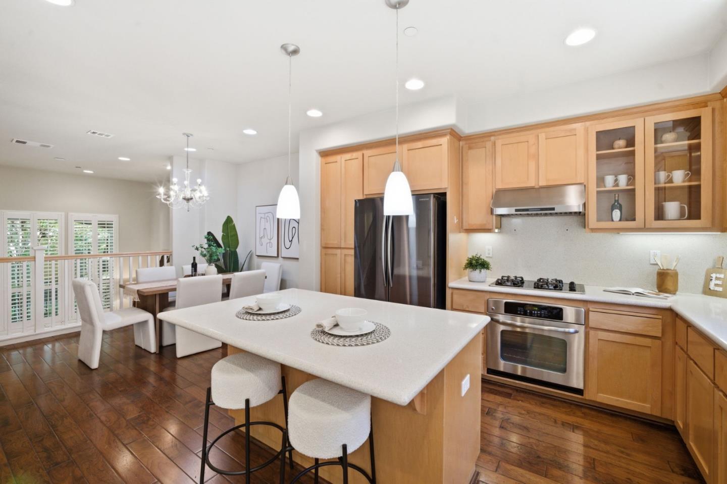 2210 Mendocino Lane