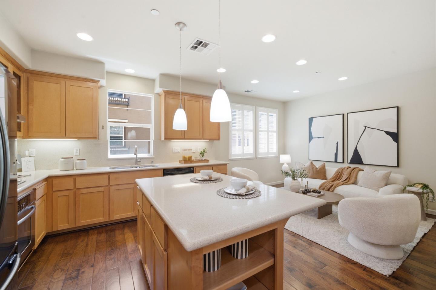 2210 Mendocino Lane