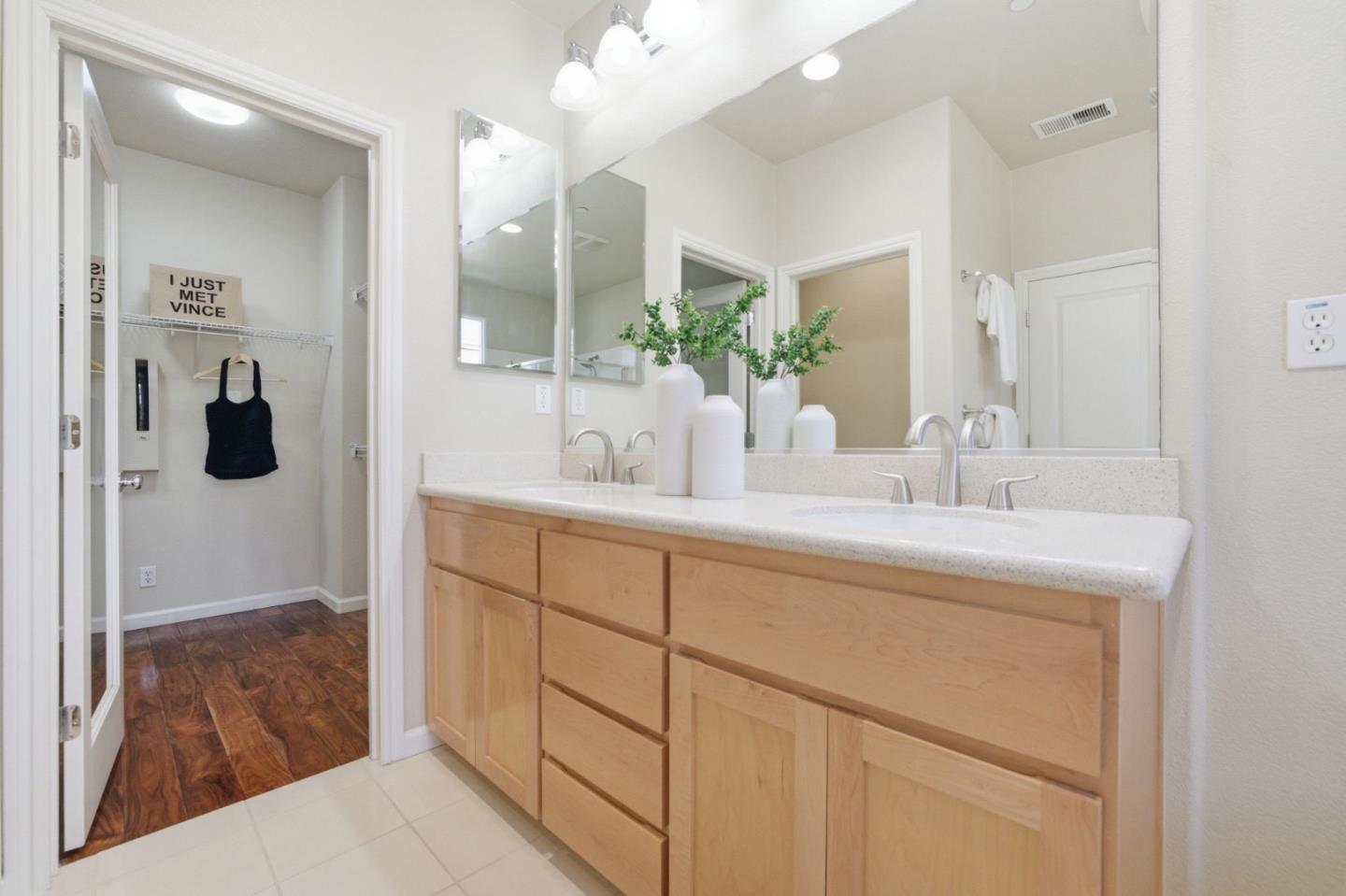2210 Mendocino Lane