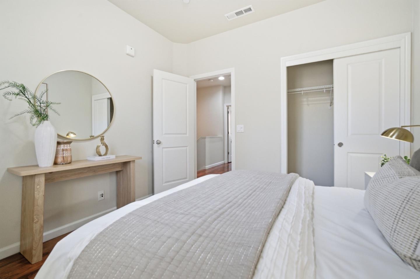 2210 Mendocino Lane