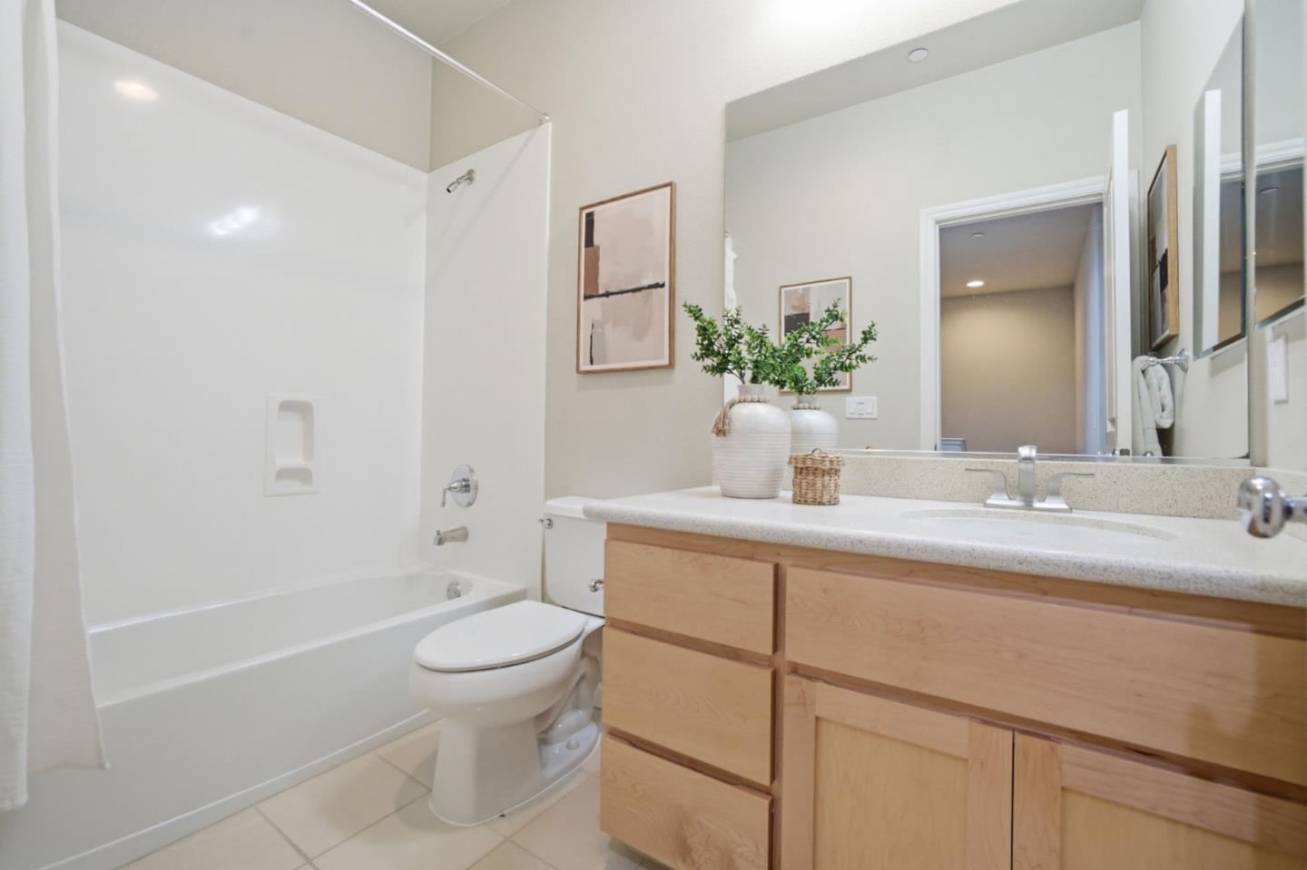 2210 Mendocino Lane