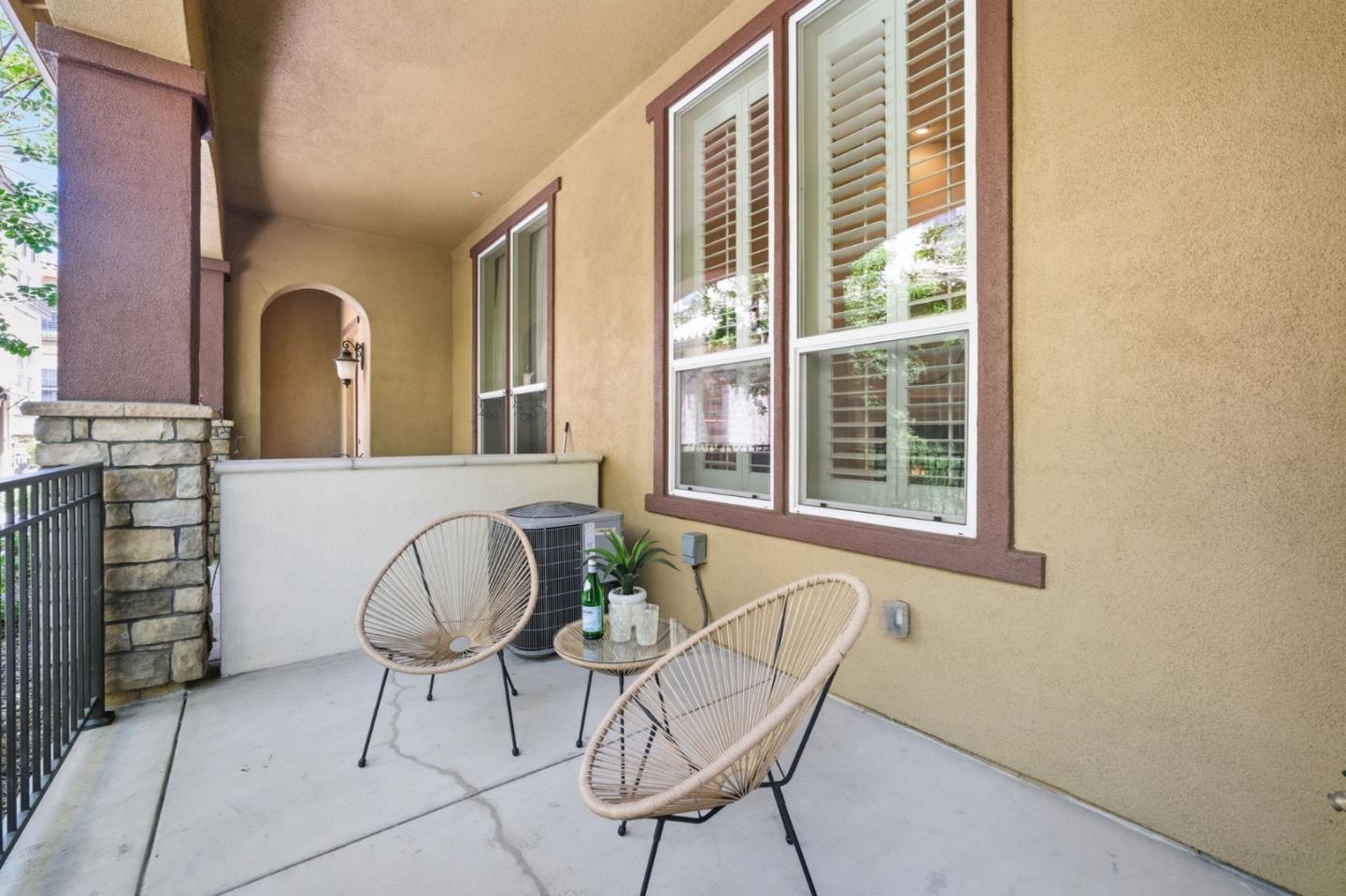 2210 Mendocino Lane