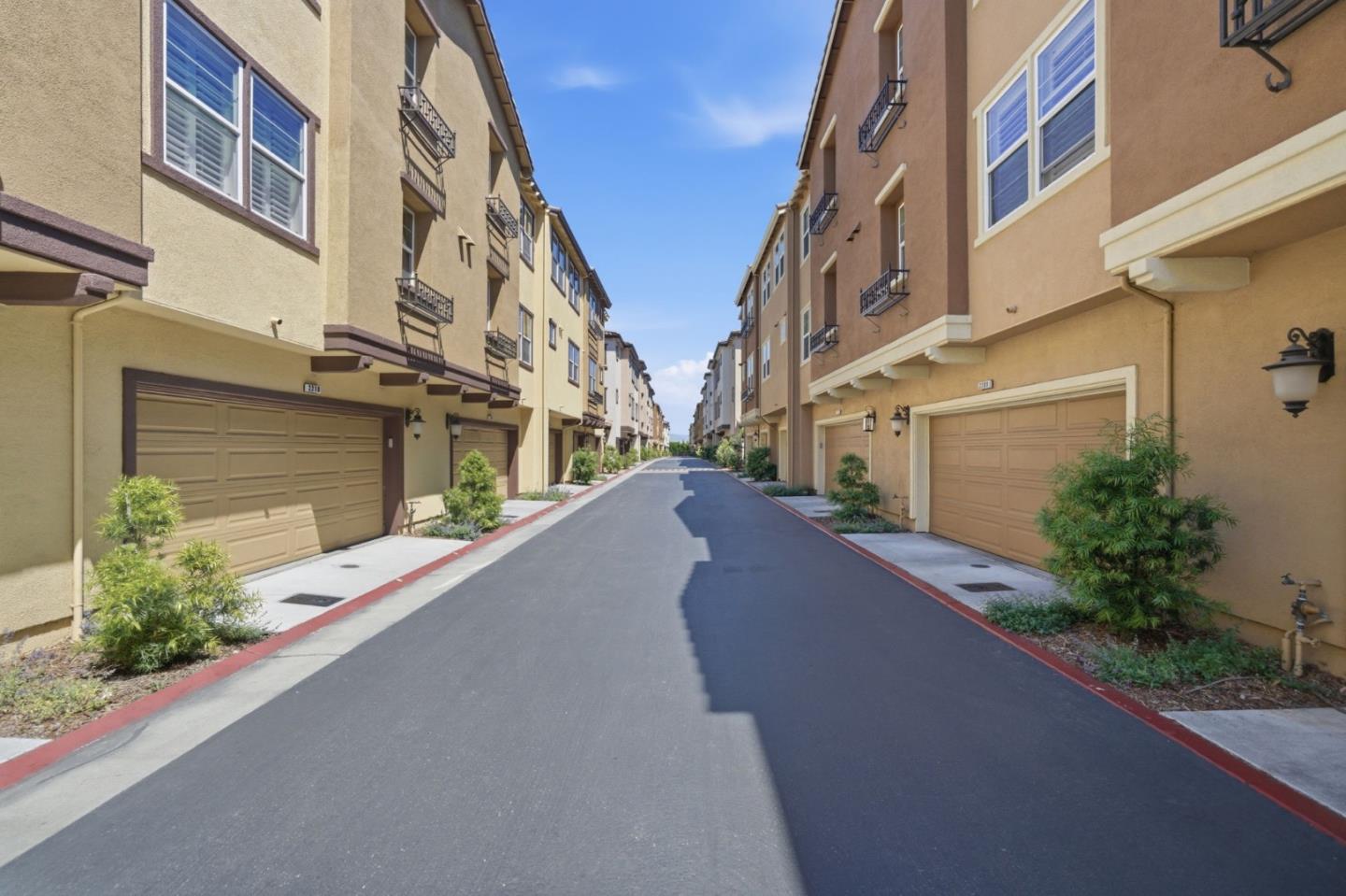 2210 Mendocino Lane