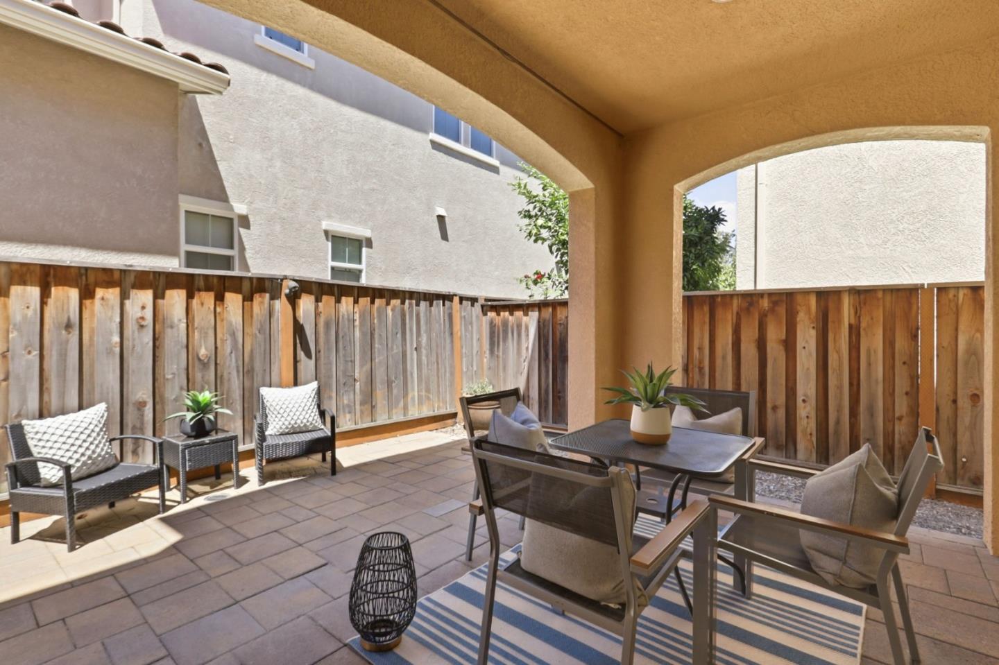 5393 Chesbro AVE