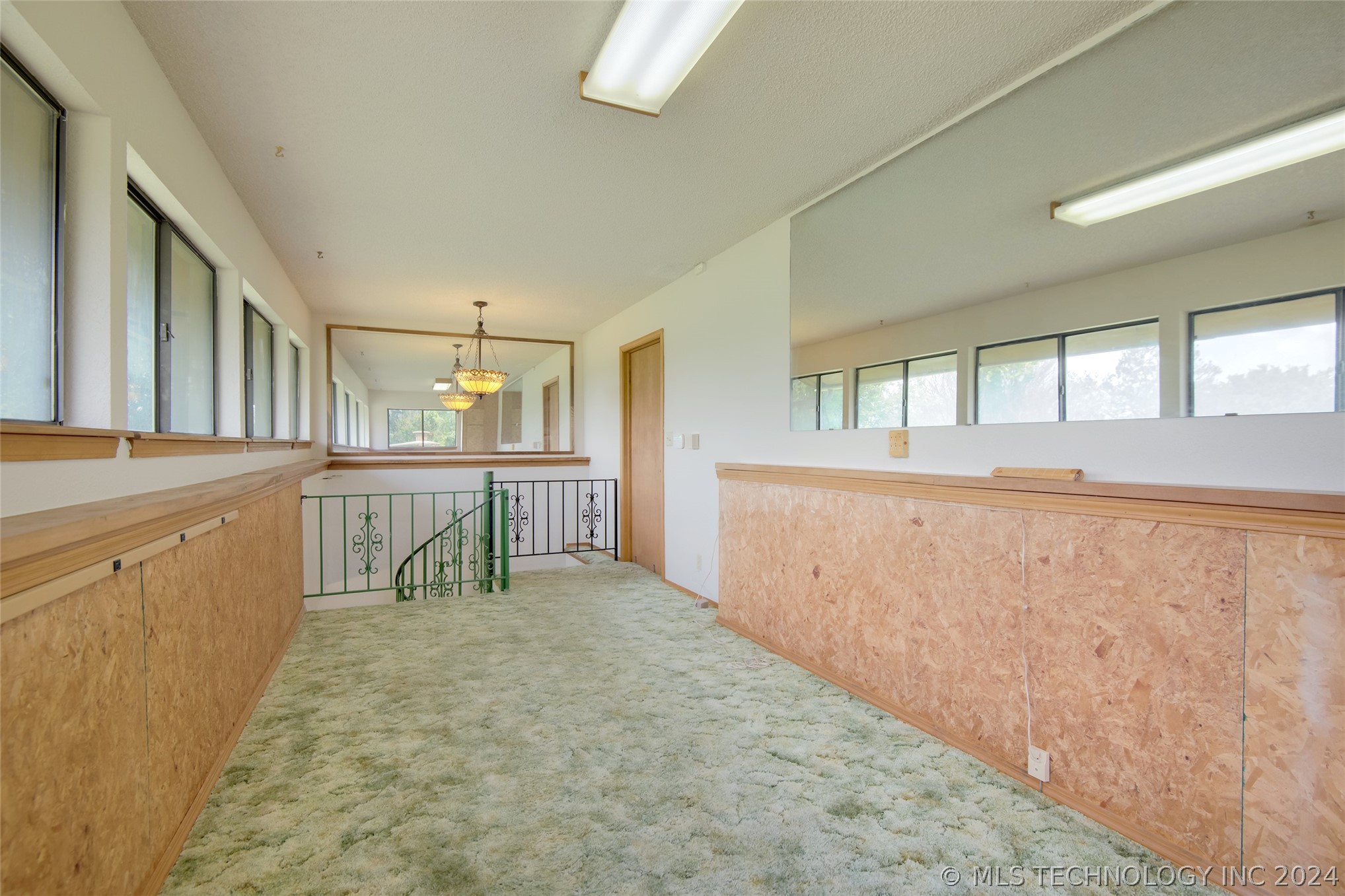 3421 W 41st Street North