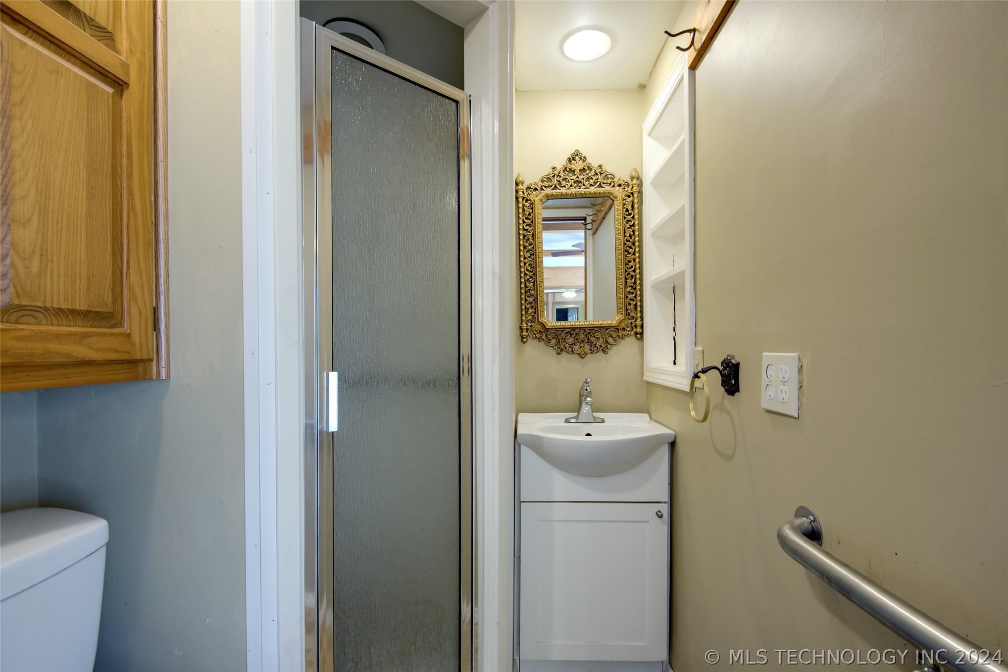 3421 W 41st Street North