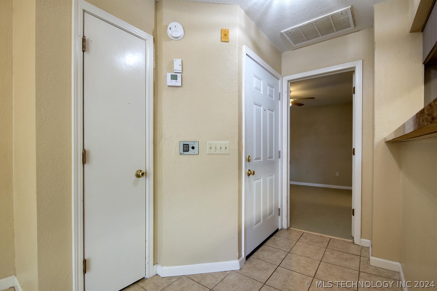 6737 S Peoria Avenue B205