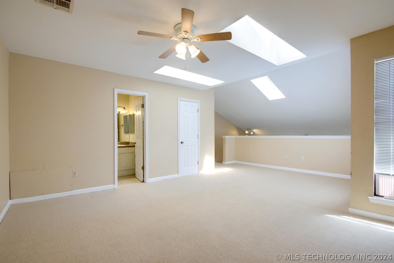 6737 S Peoria Avenue B205