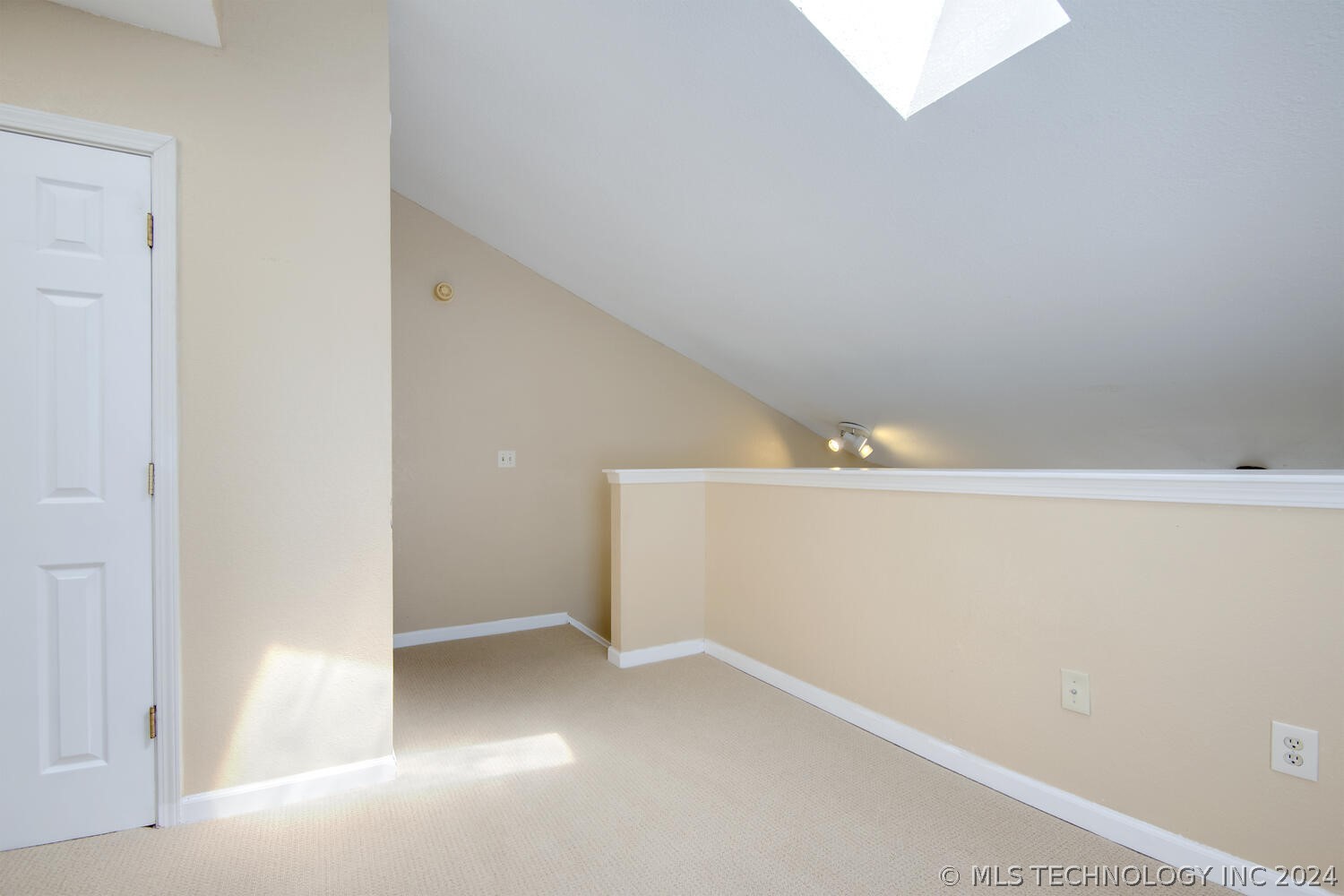 6737 S Peoria Avenue B205