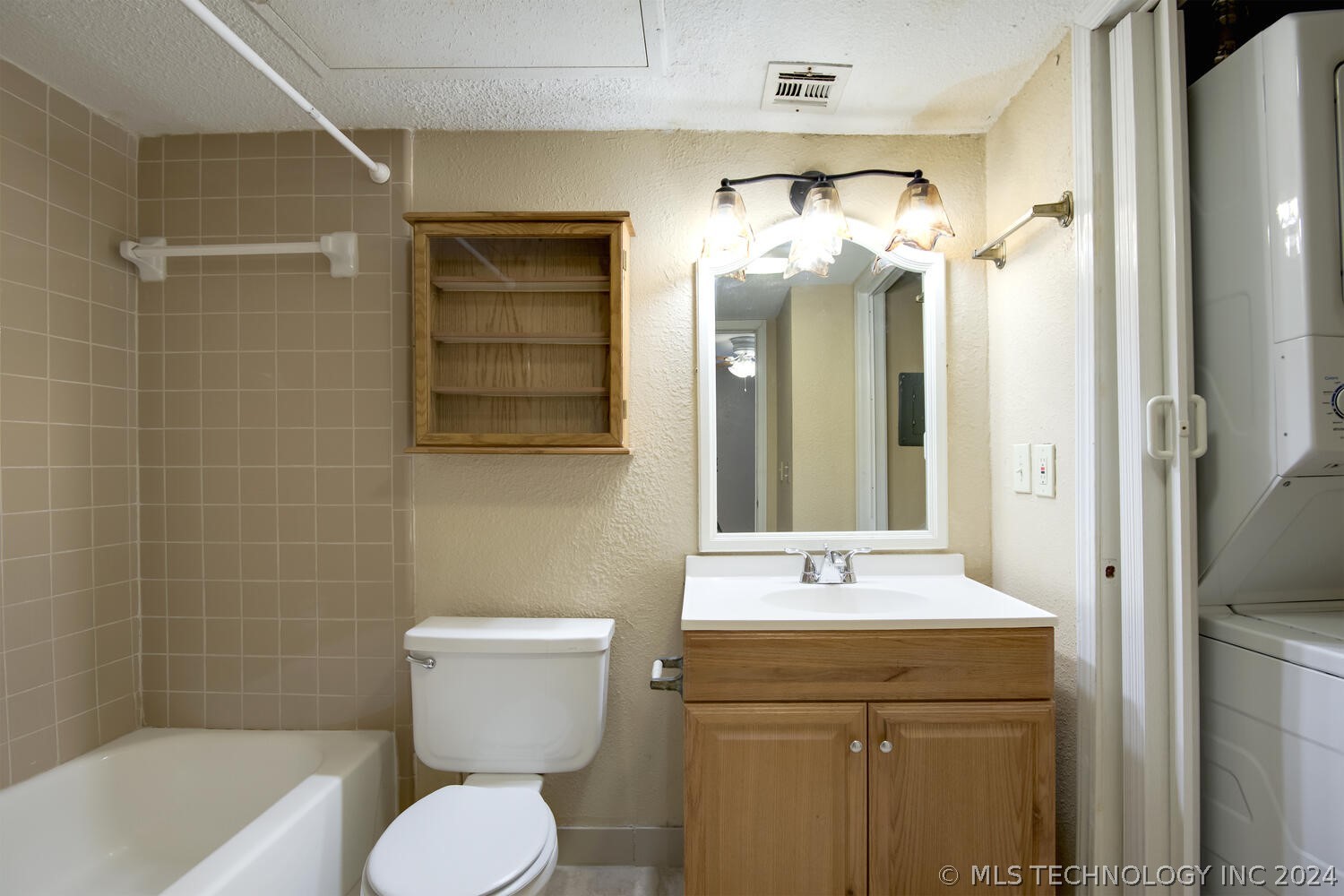 6737 S Peoria Avenue B205