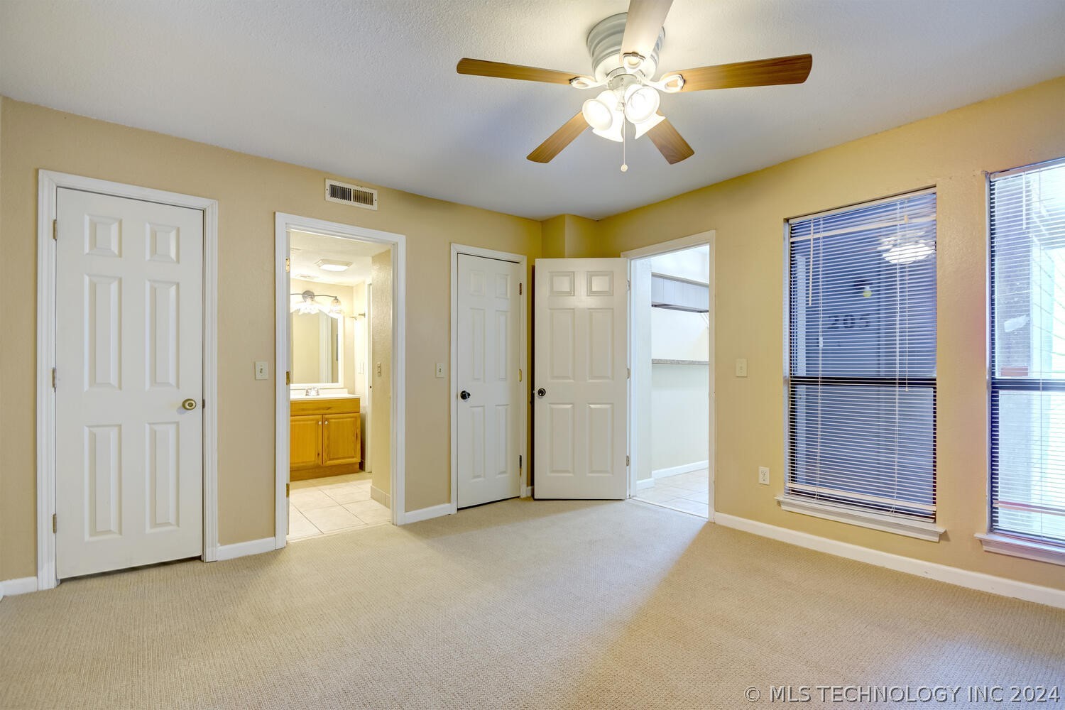 6737 S Peoria Avenue B205