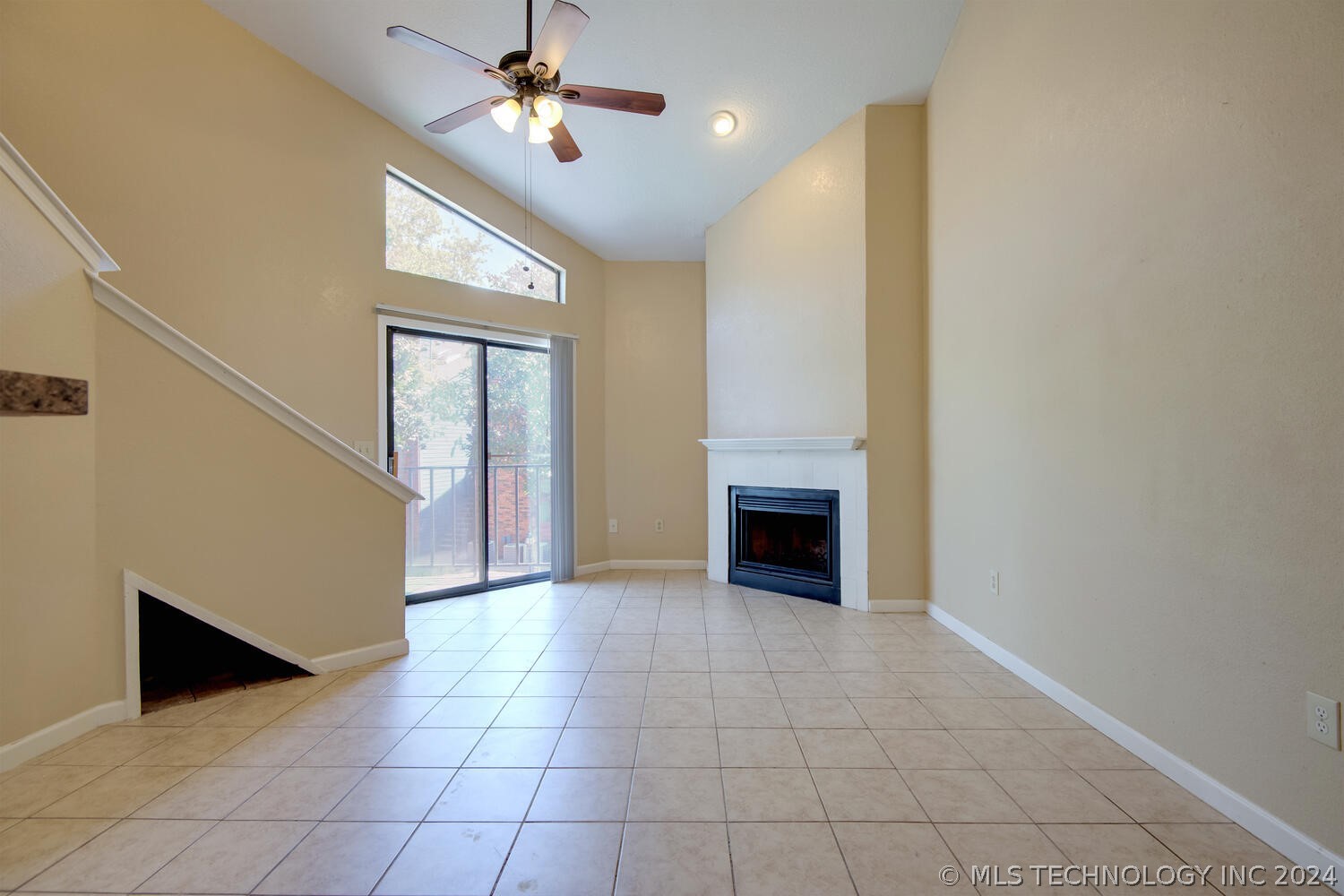 6737 S Peoria Avenue B205