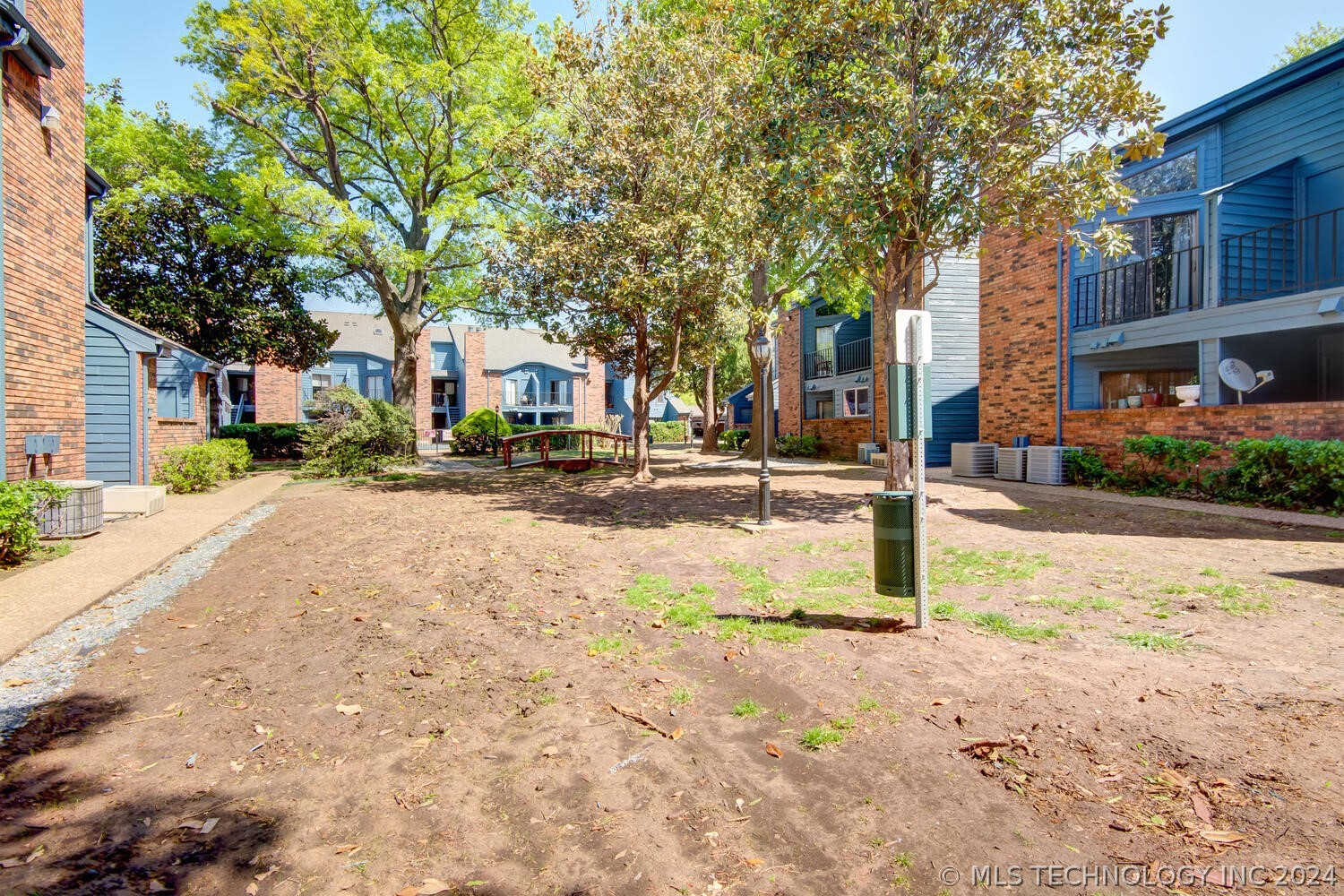 6737 S Peoria Avenue B205