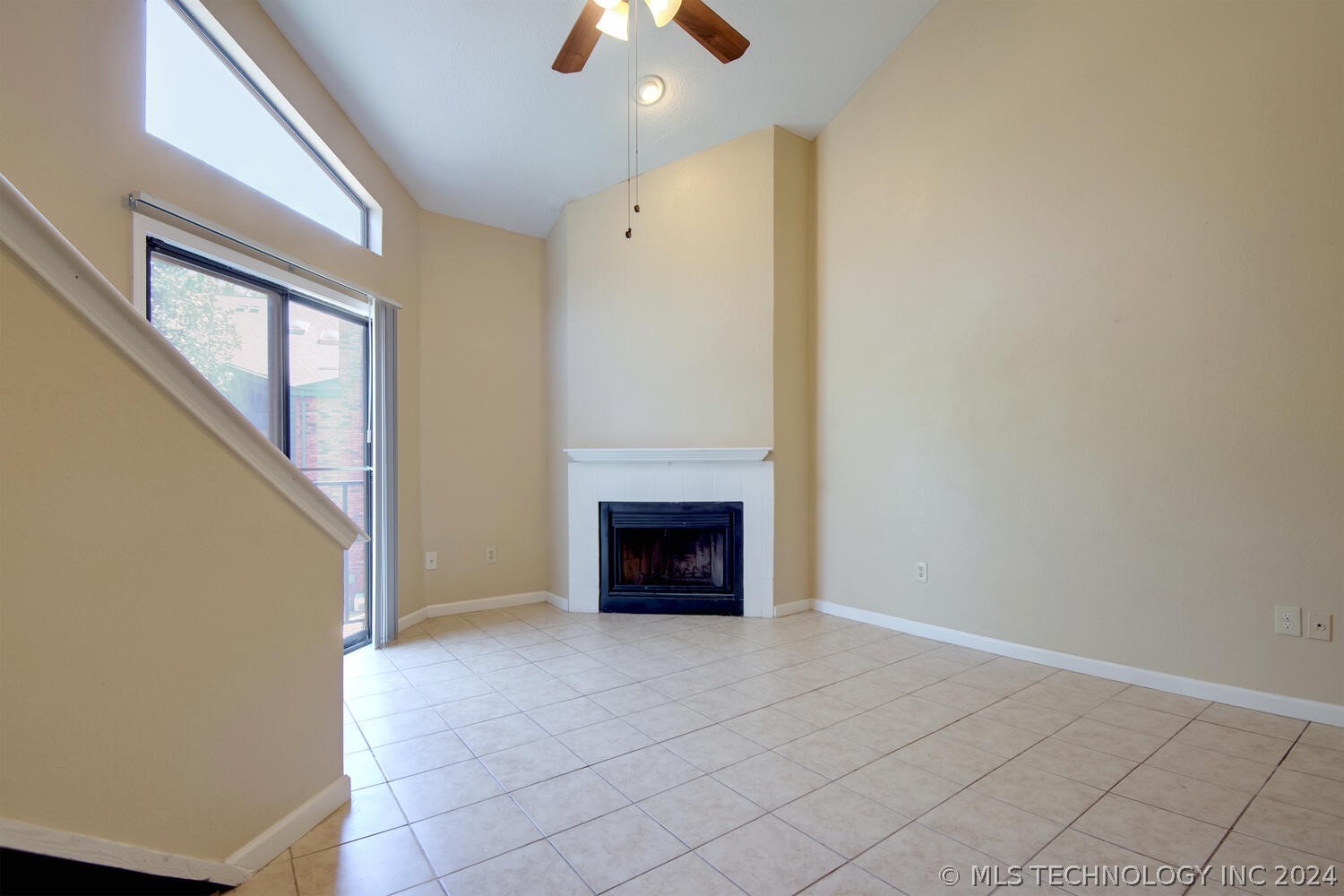6737 S Peoria Avenue B205
