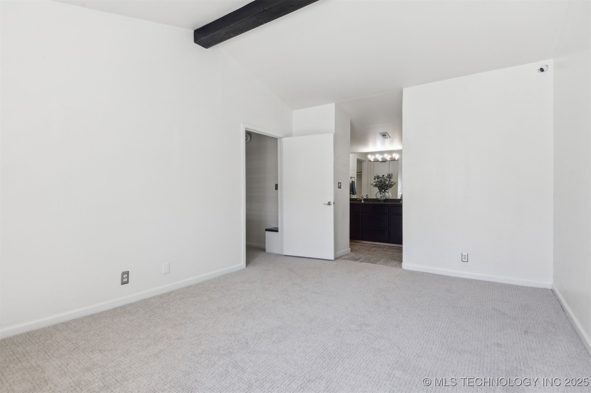 9107 S Florence Avenue 5