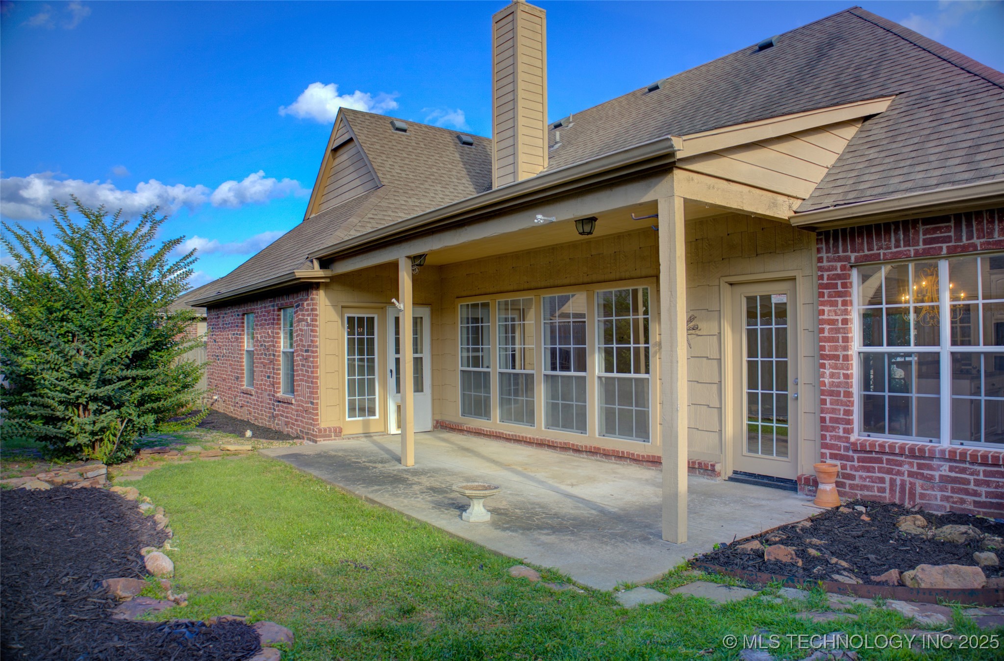 8933 E 62nd Court