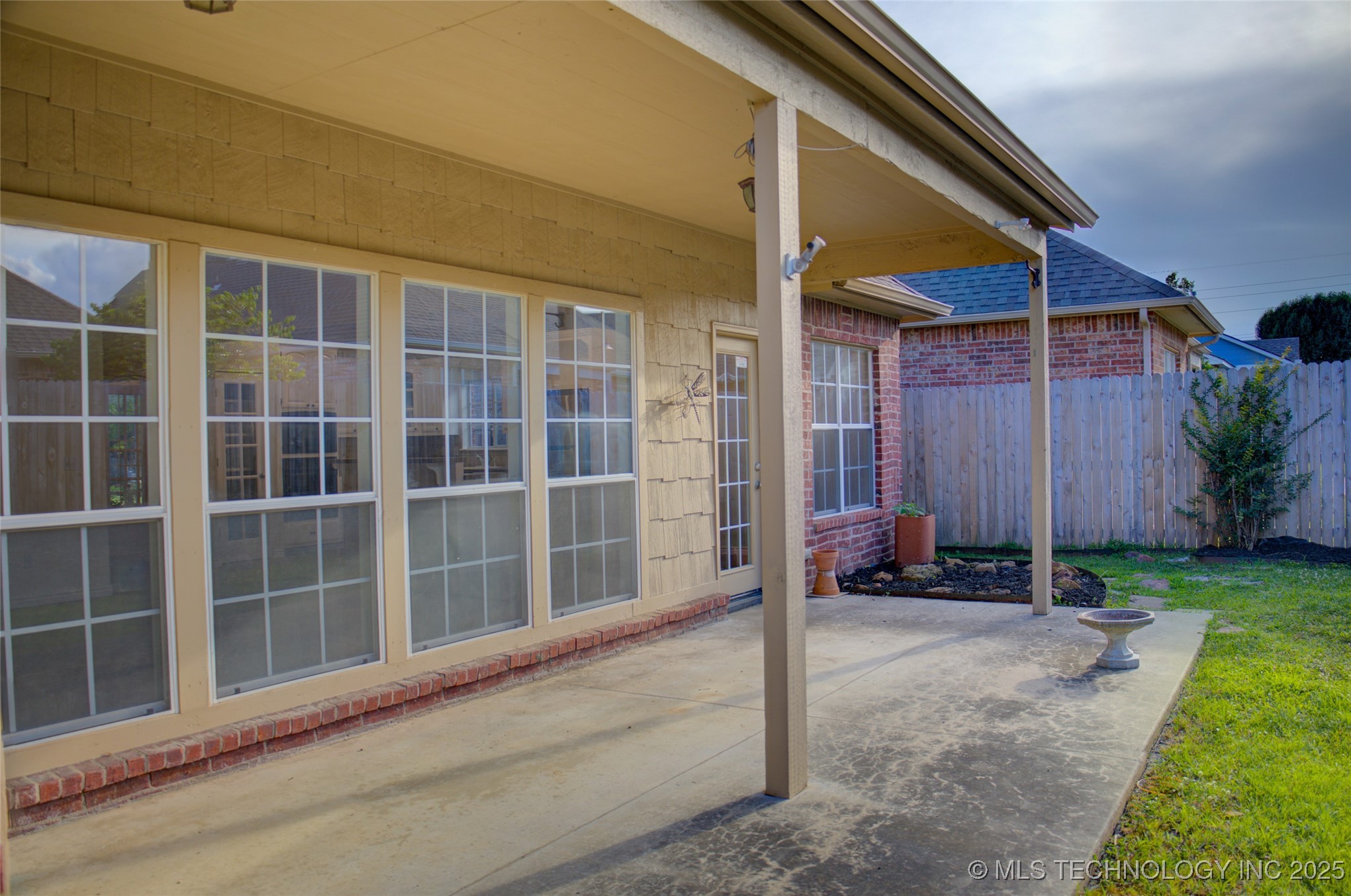 8933 E 62nd Court