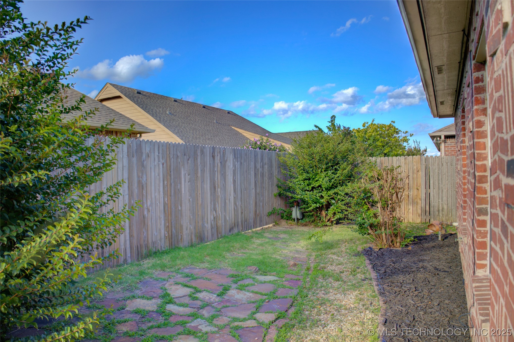 8933 E 62nd Court