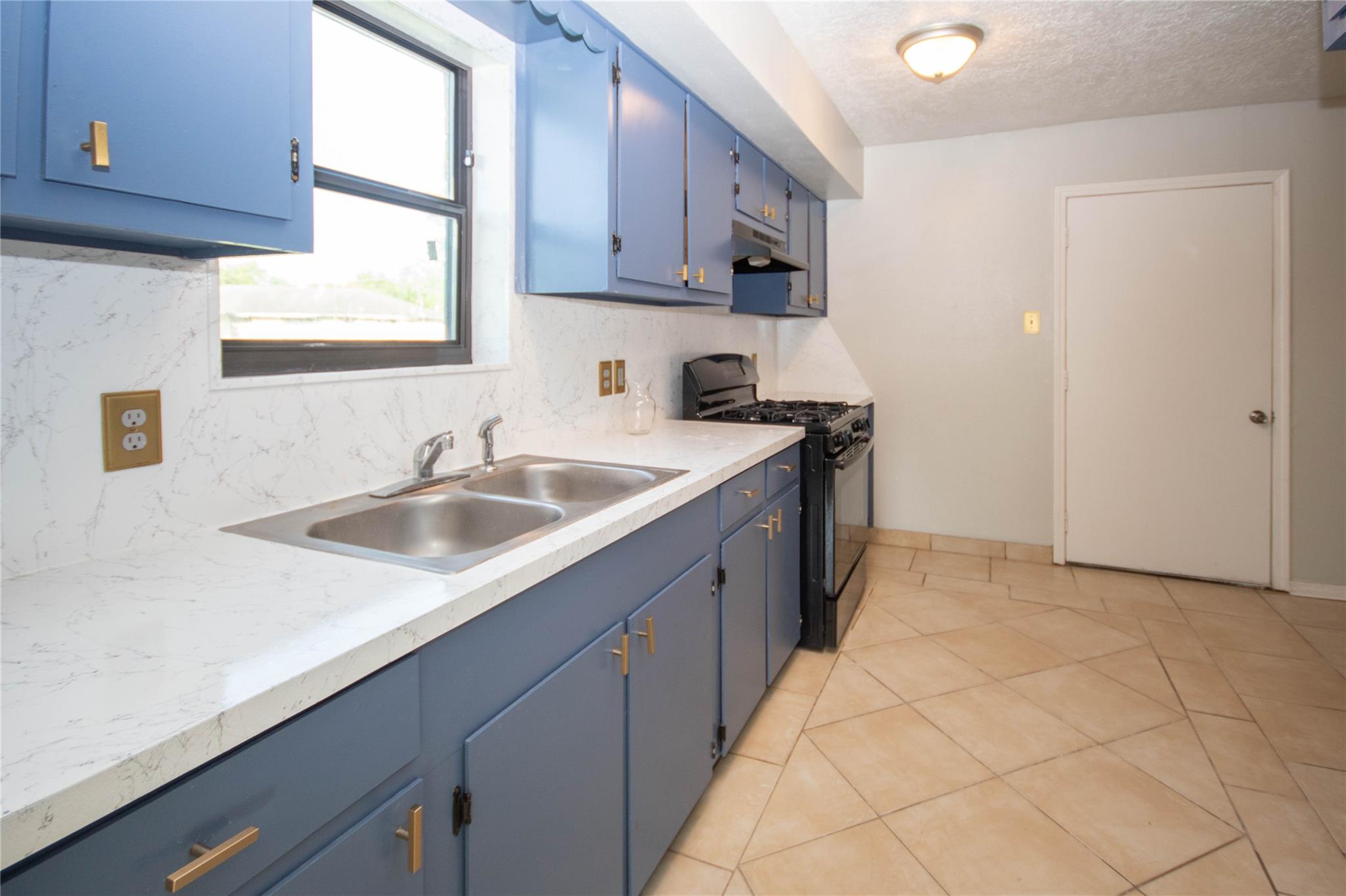 10902 Mosscrest Drive