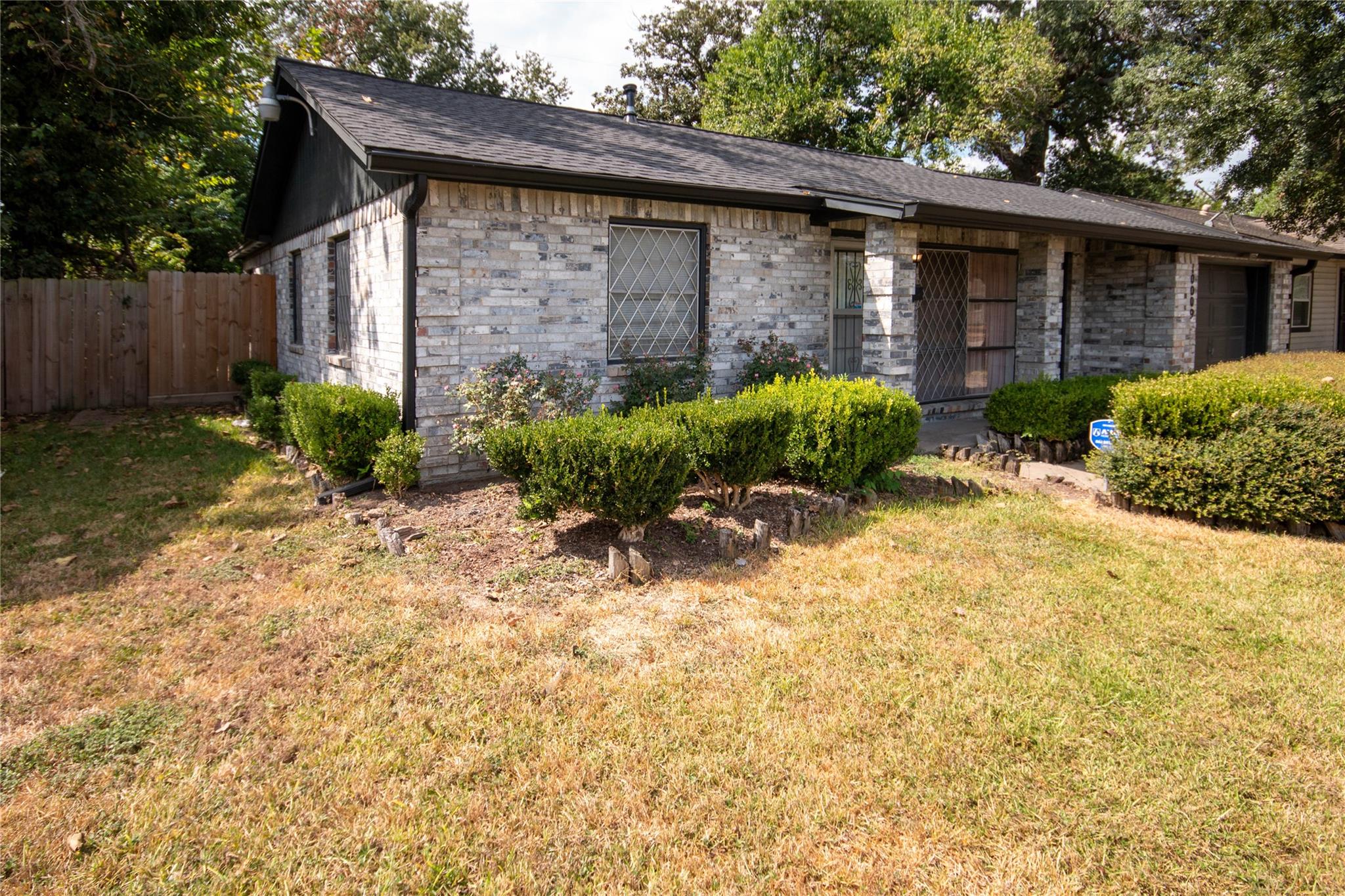 10009 Lonallen Street