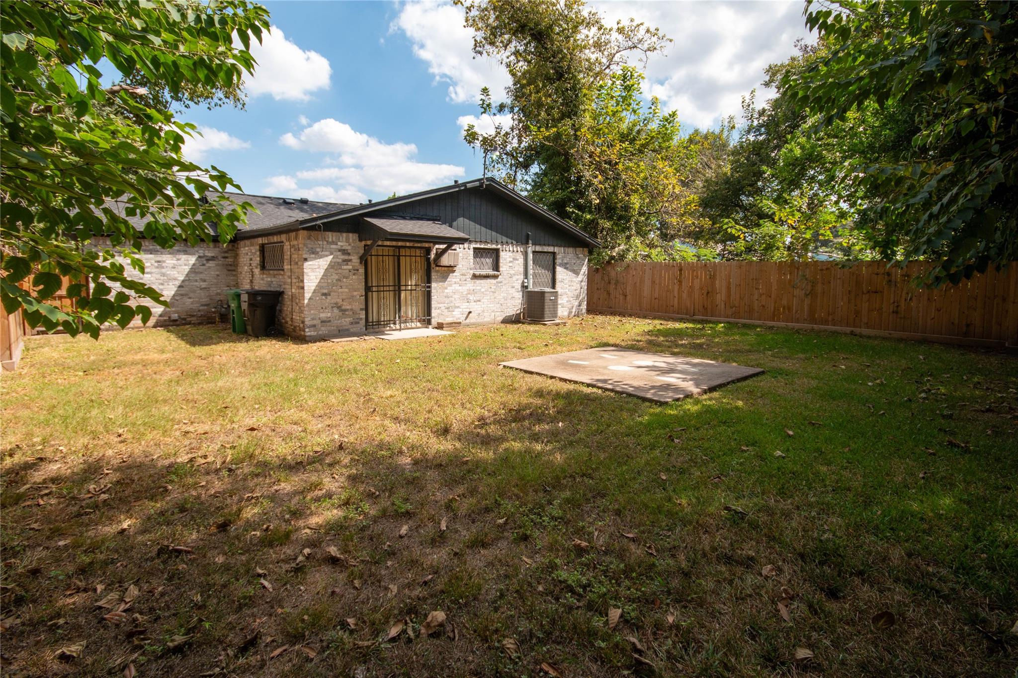 10009 Lonallen Street