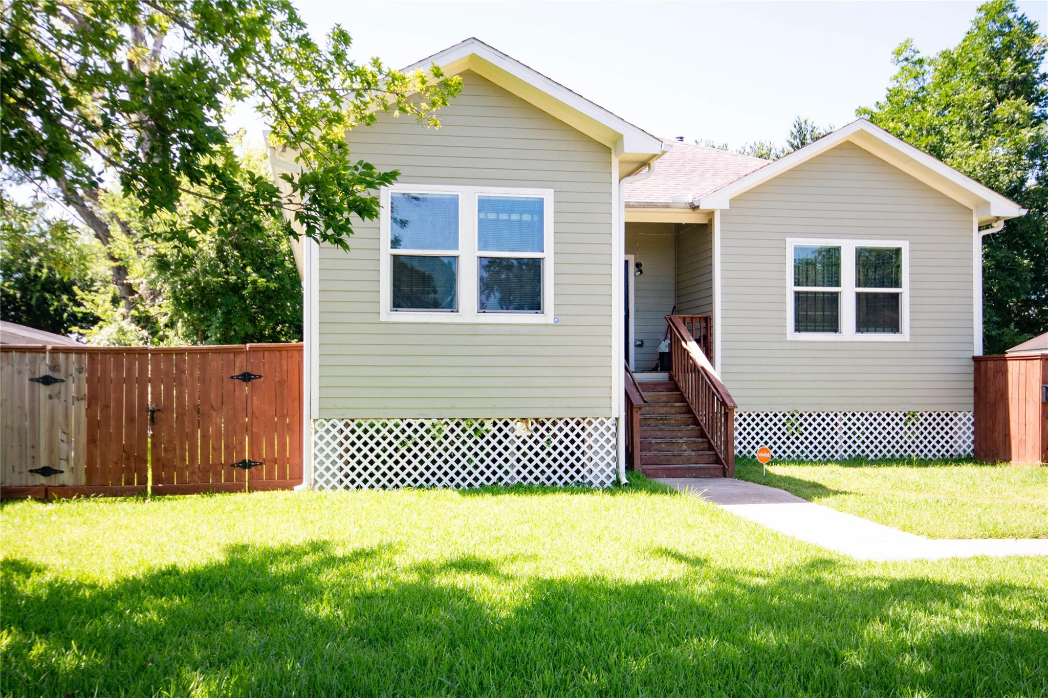 6010 Lyndhurst Drive