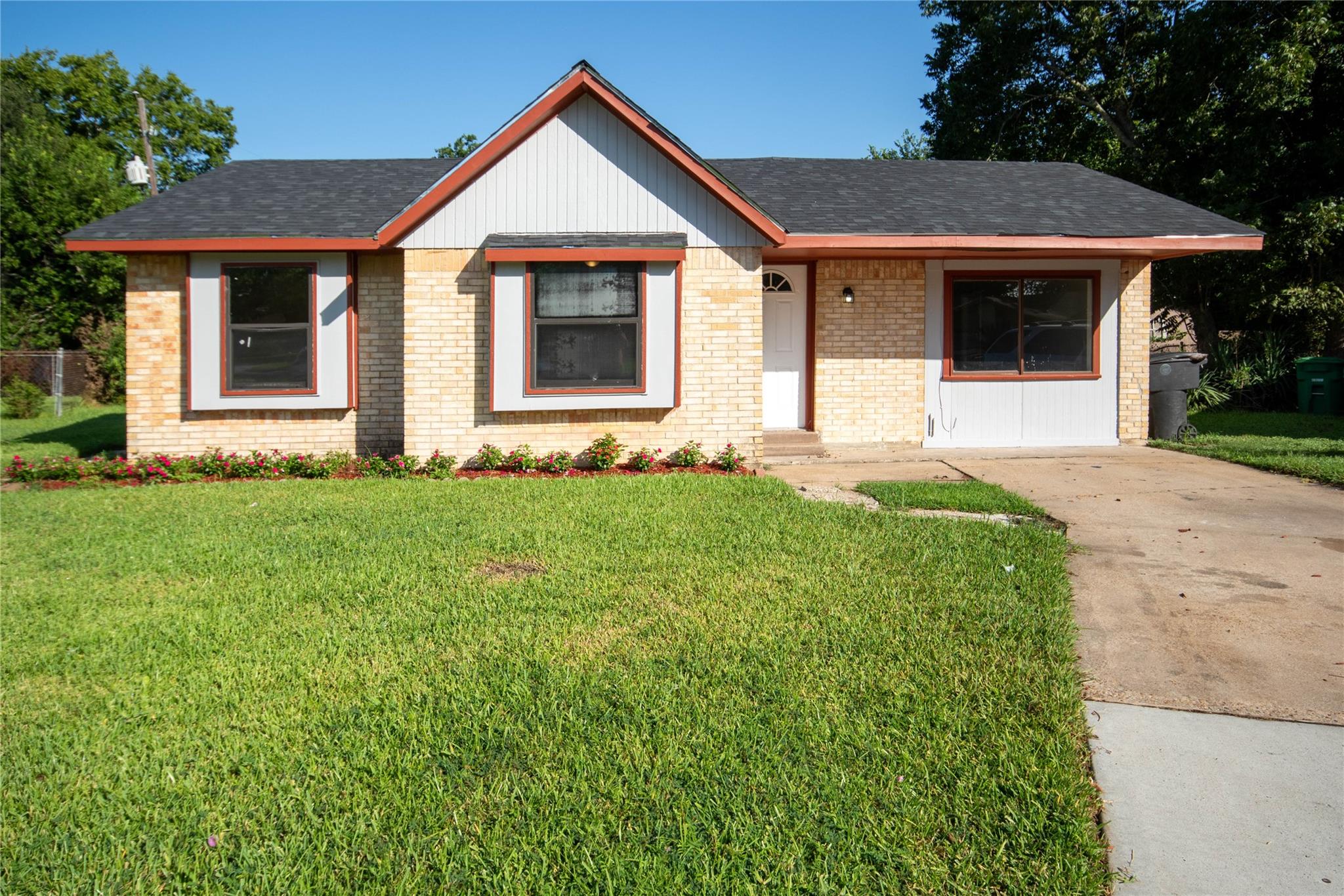 10902 Mosscrest Drive