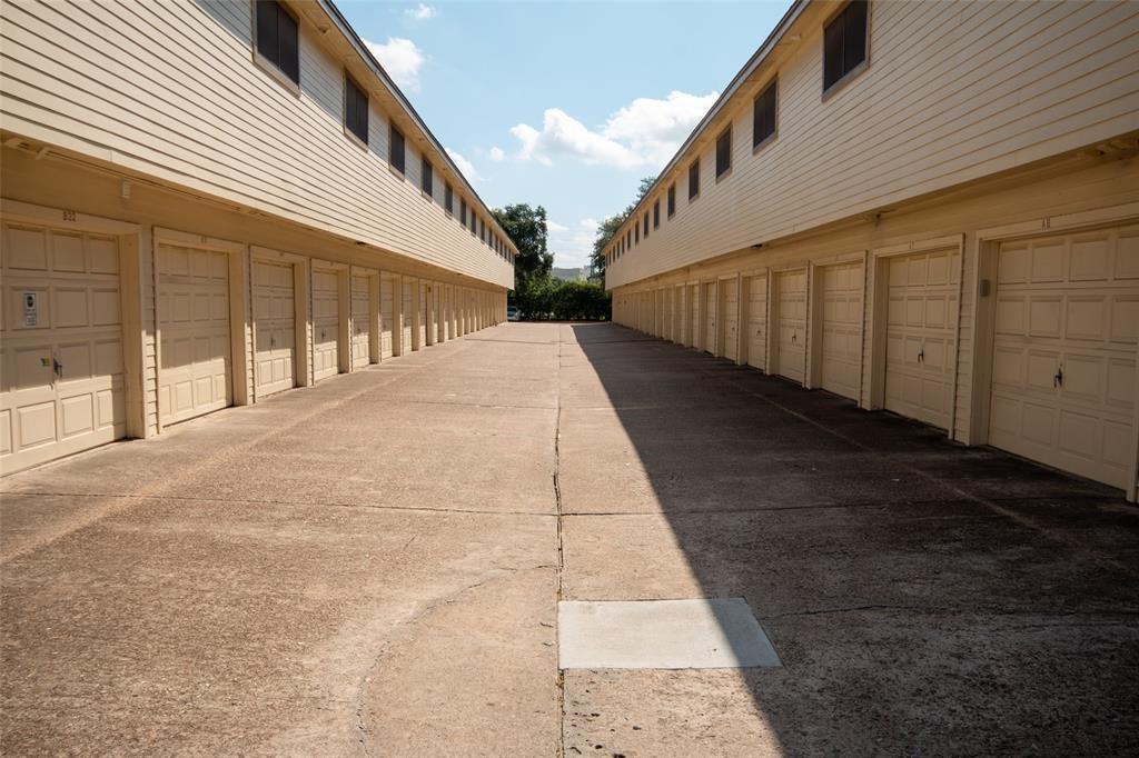 2425 Holly Hall Street # 31
