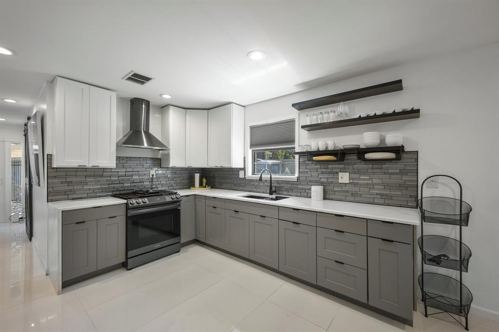 5411 Graystone Lane