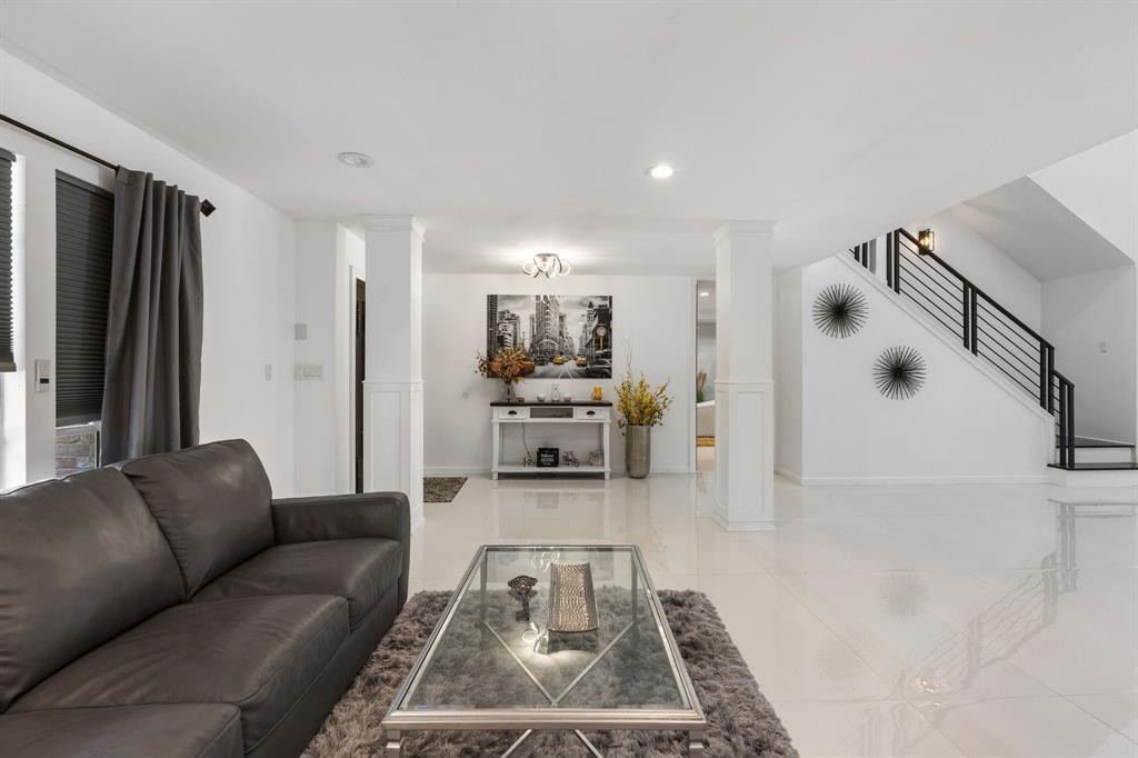 5411 Graystone Lane
