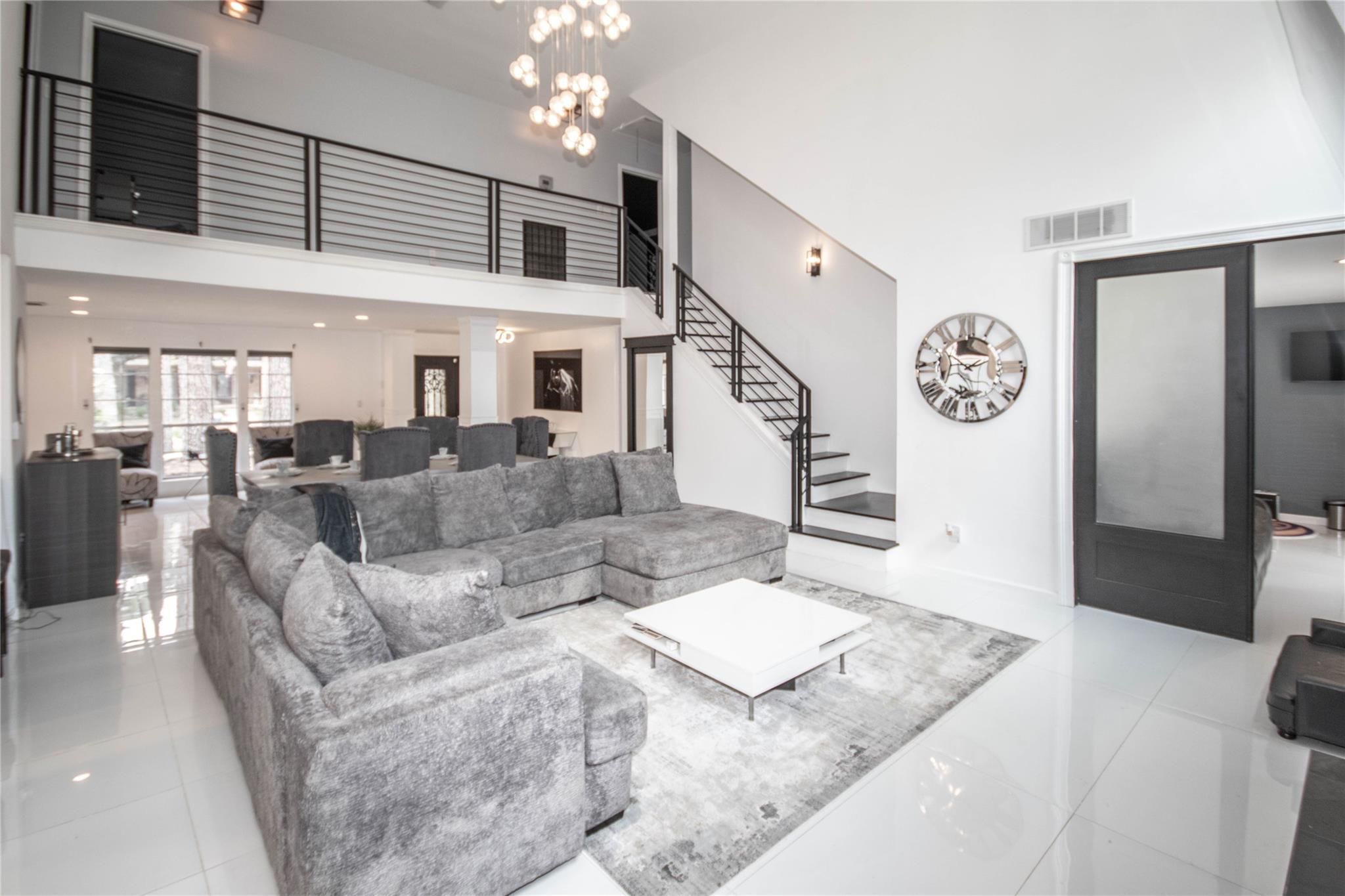 5411 Graystone Lane
