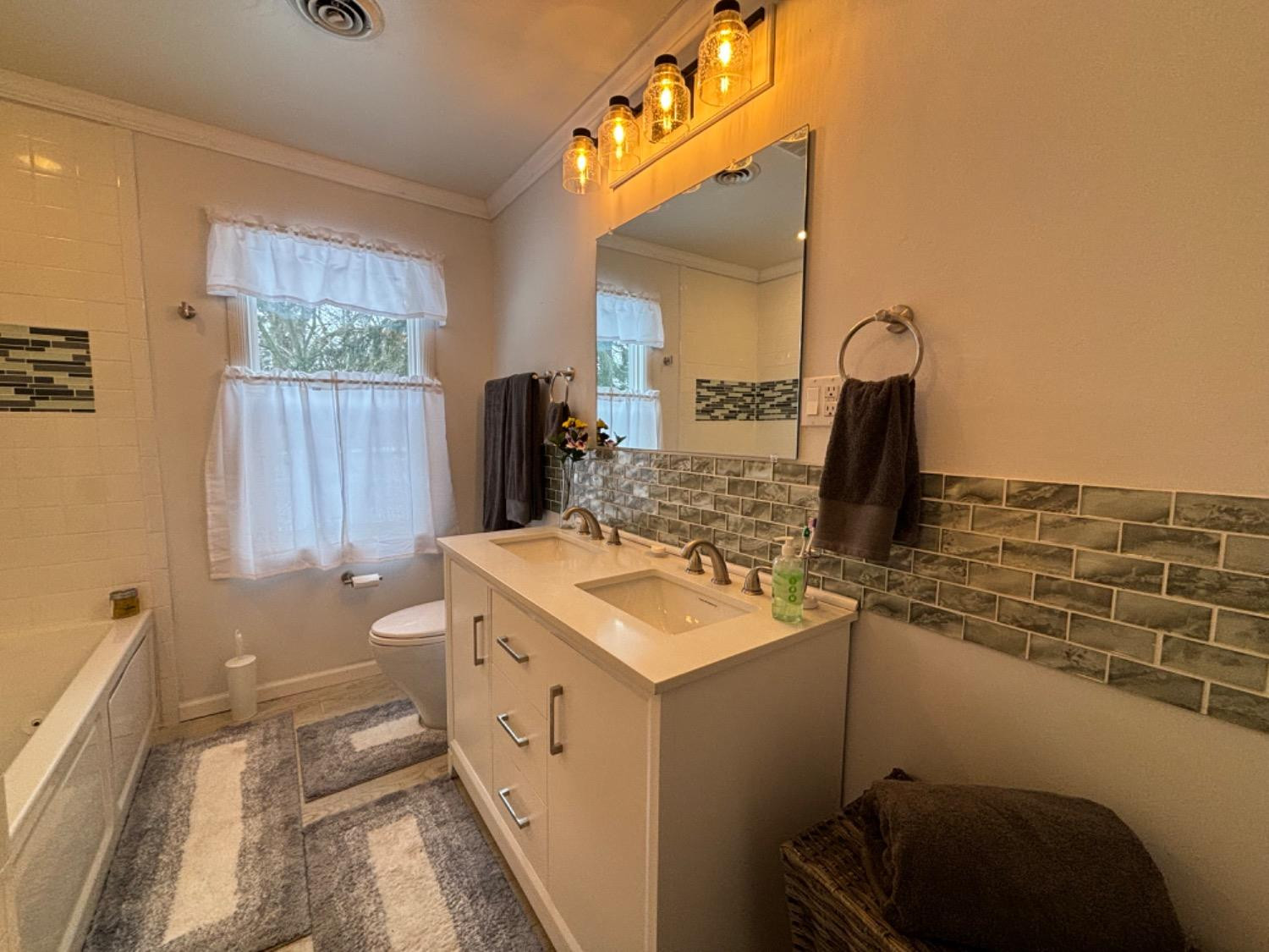 103 W Grace Street