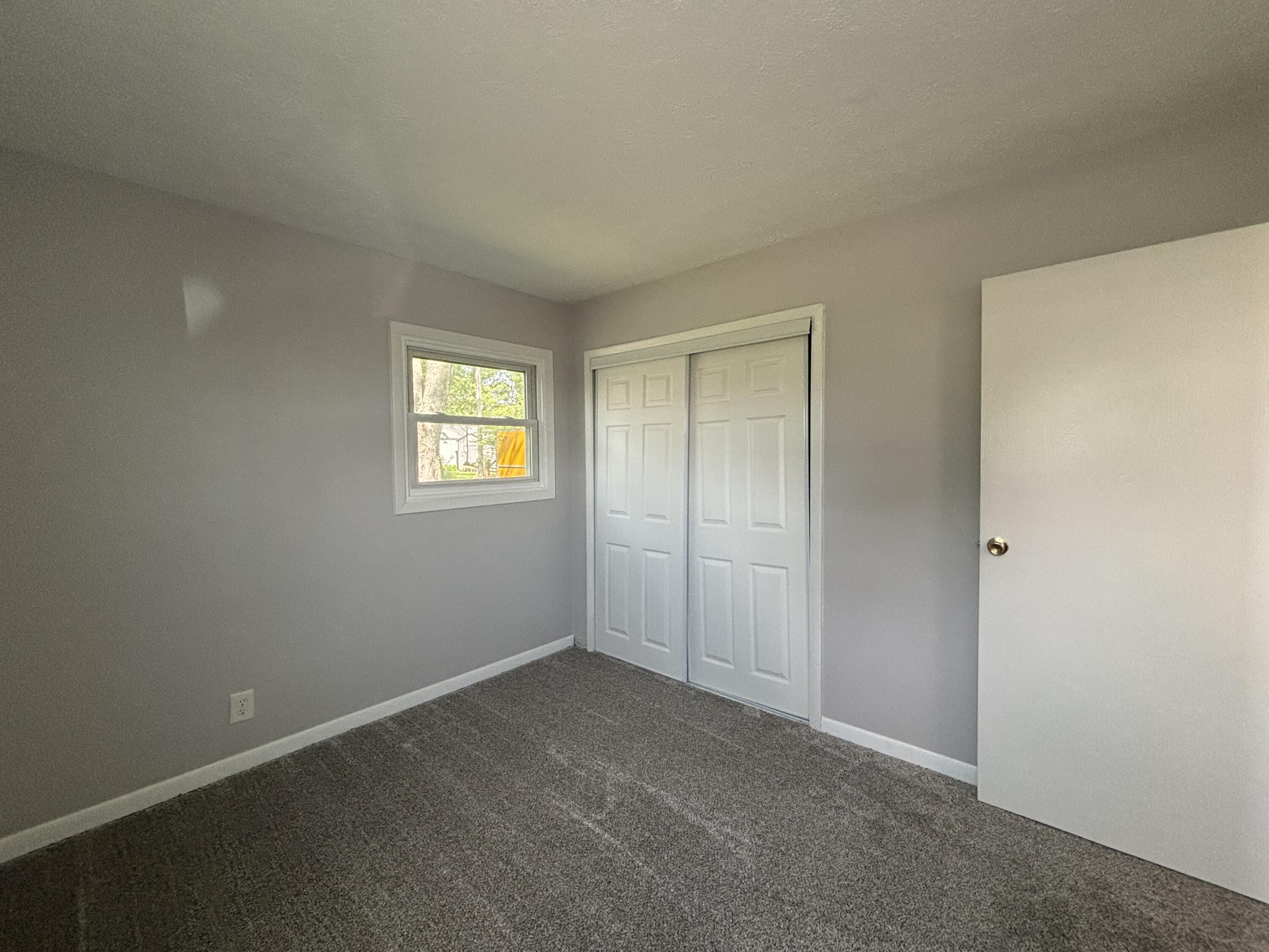 11742 S CR 975 E