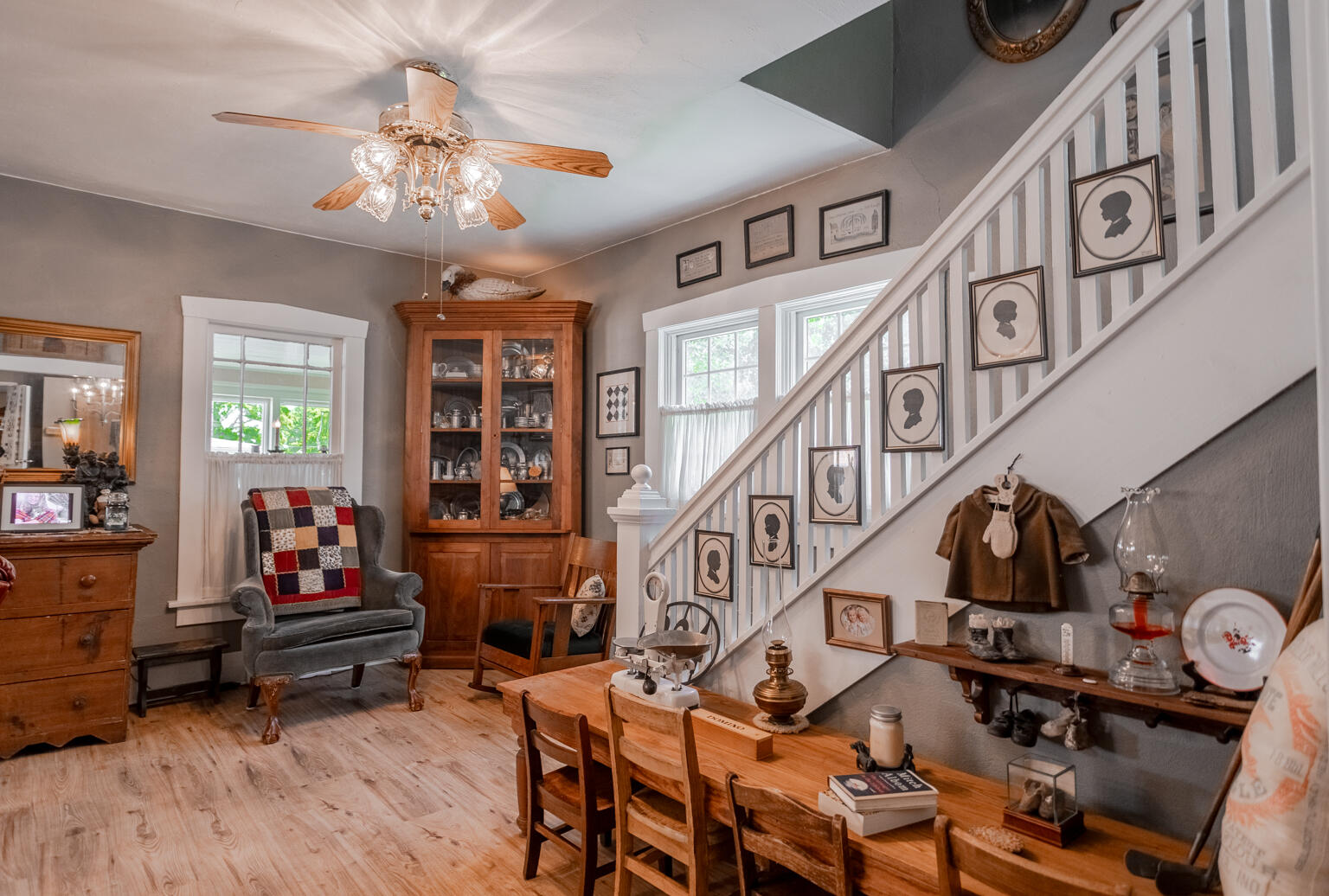 224 W Warner Street