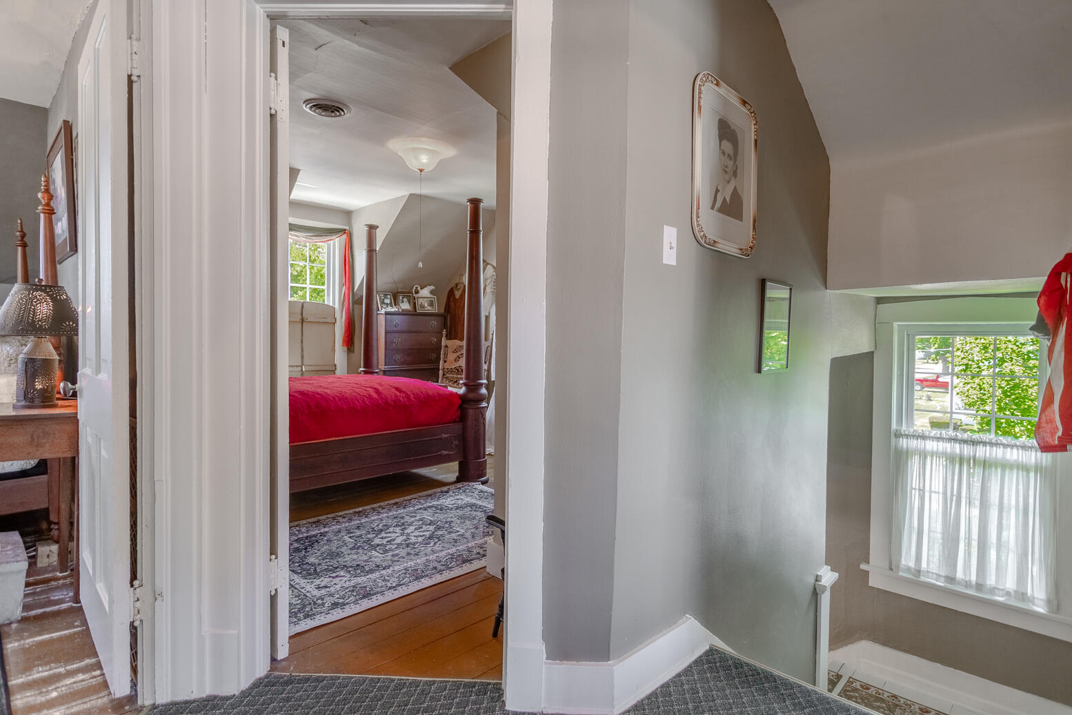 224 W Warner Street