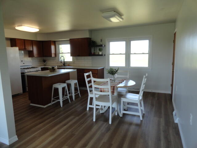 1700 W Wood Road