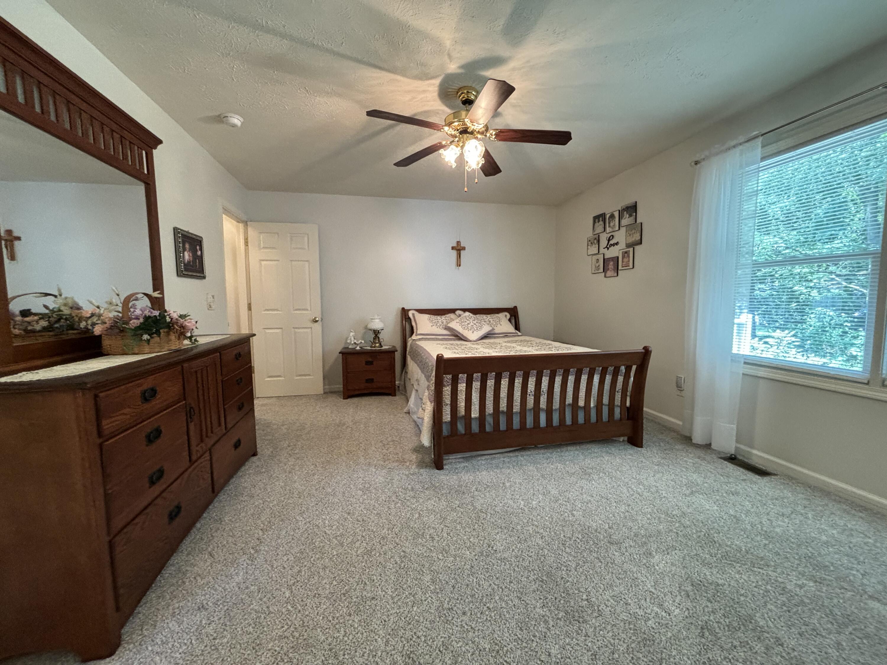 1014 W Scouts Bluff