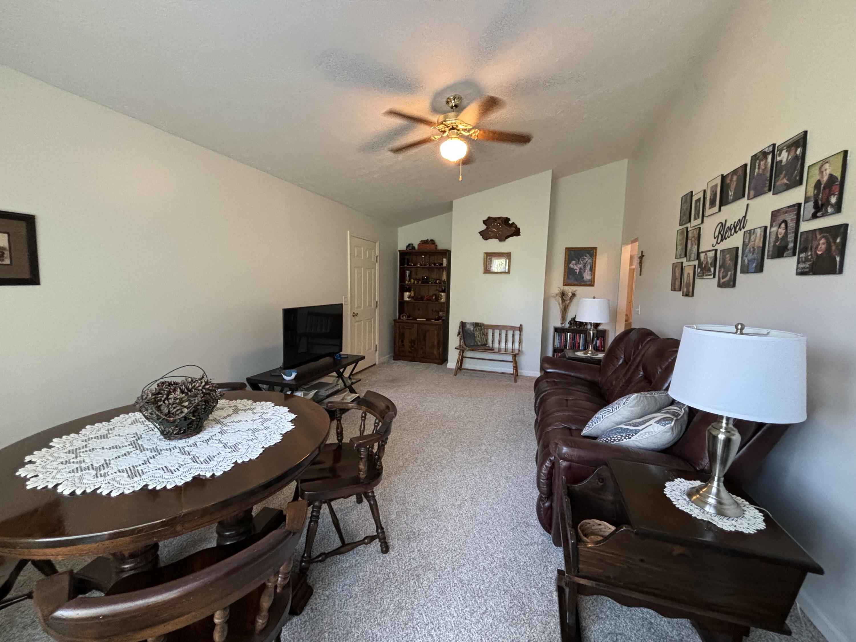 1014 W Scouts Bluff
