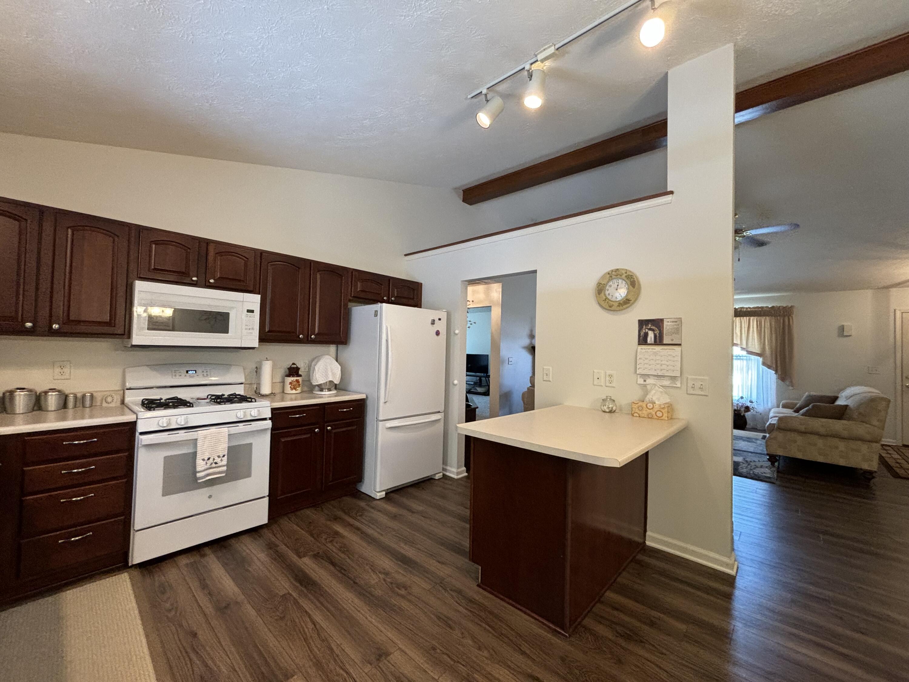 1014 W Scouts Bluff